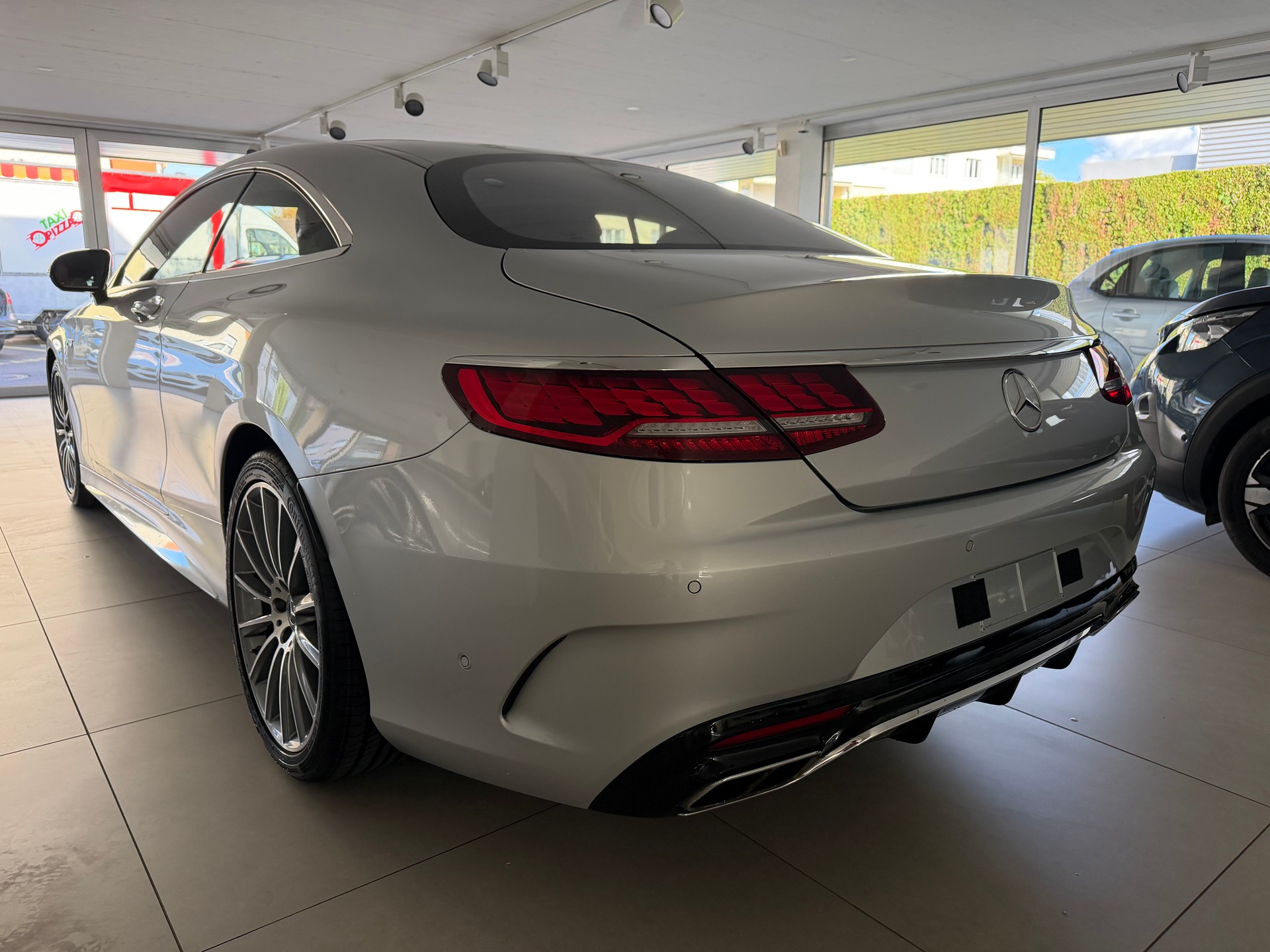MERCEDES-BENZ S 560 4Matic 9G-Tronic-image-6