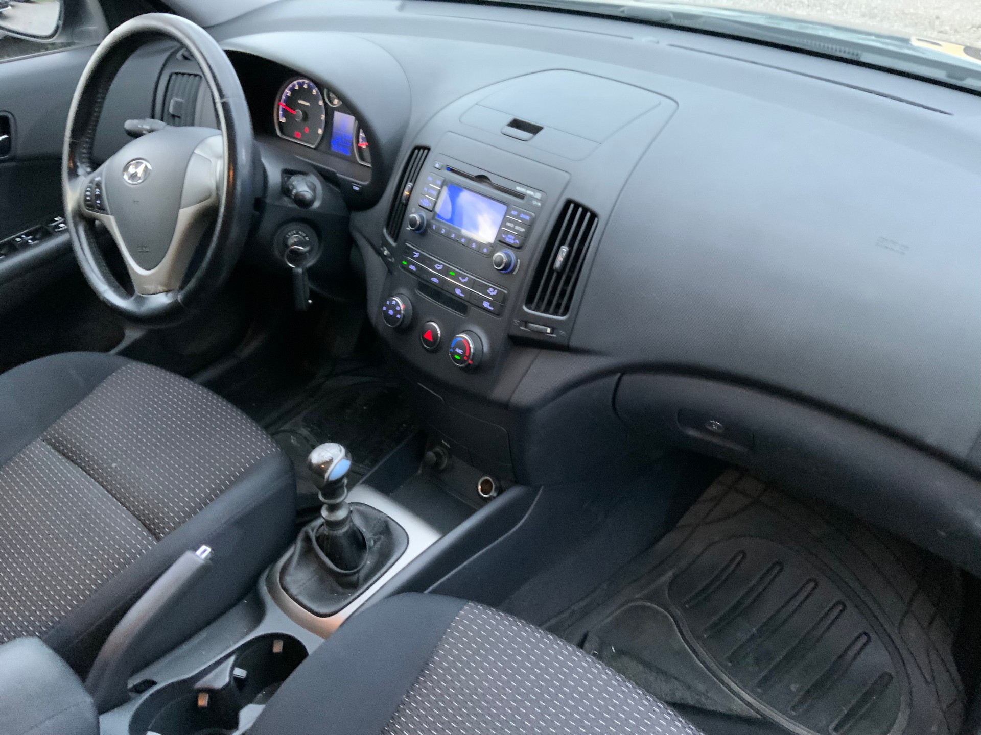 HYUNDAI i30 1.6 Style-image-10