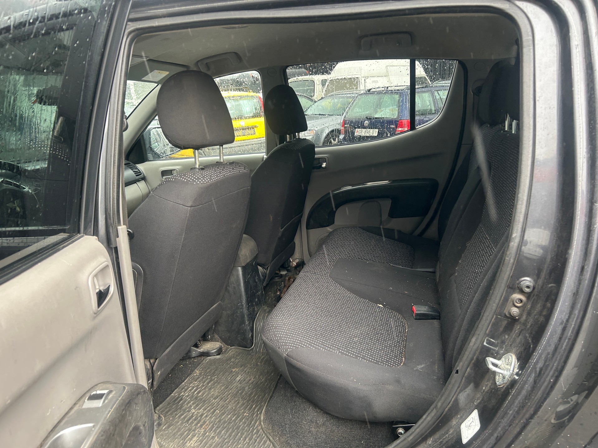 MITSUBISHI L 200 2.5DID HP Intense Double Cab-image-8