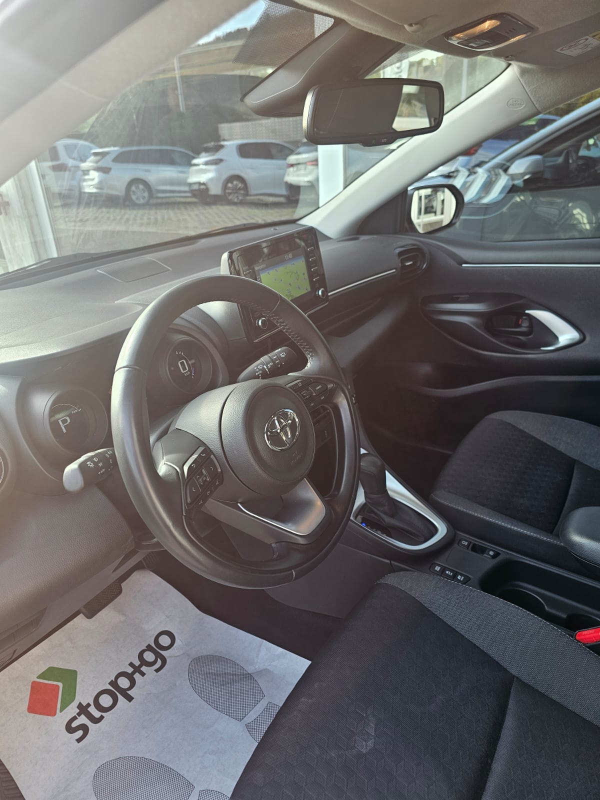 TOYOTA Yaris 1.5 Team Deutschland e-CVT-image-9