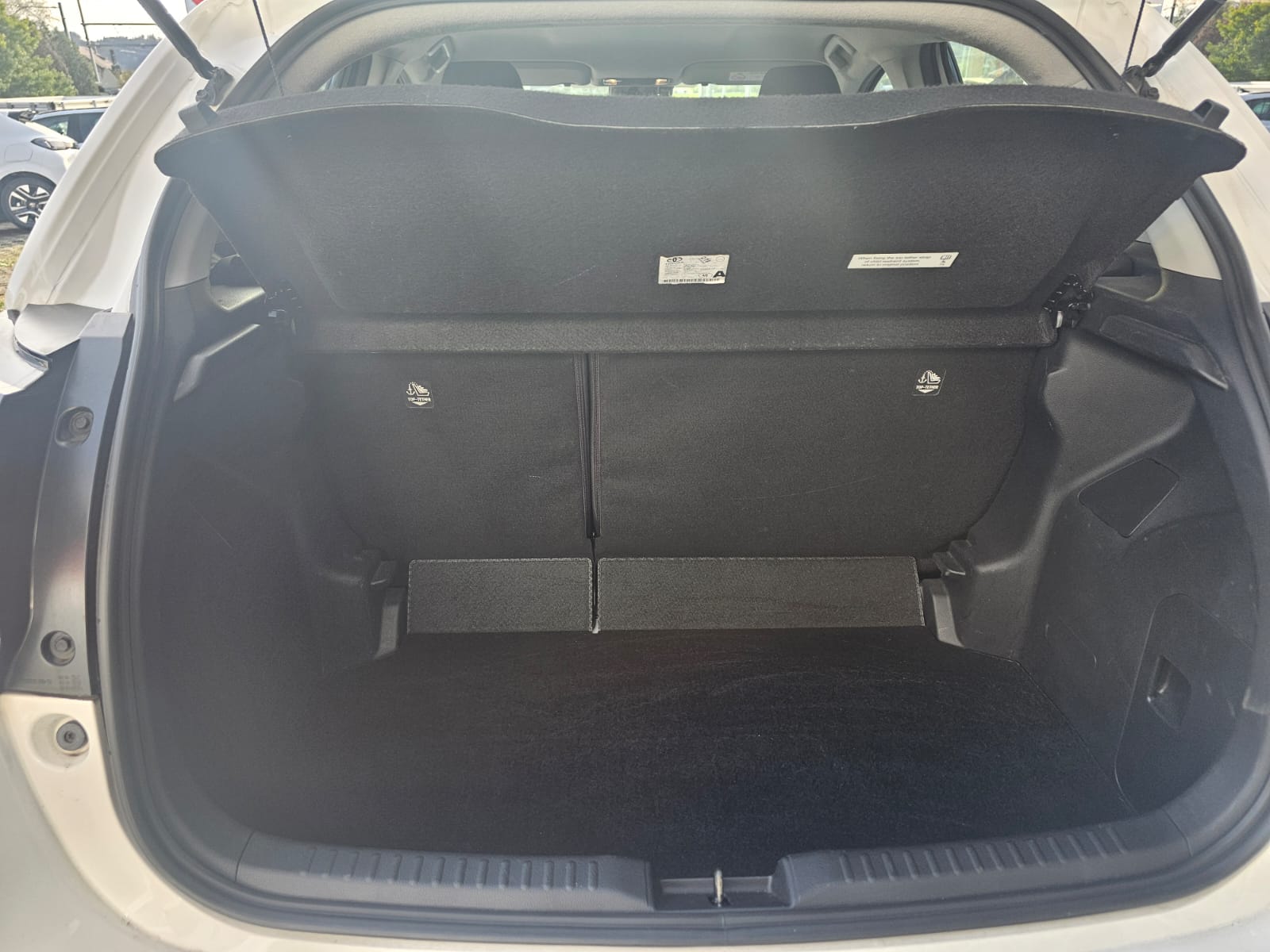 TOYOTA Yaris 1.5 Team Deutschland e-CVT-image-14