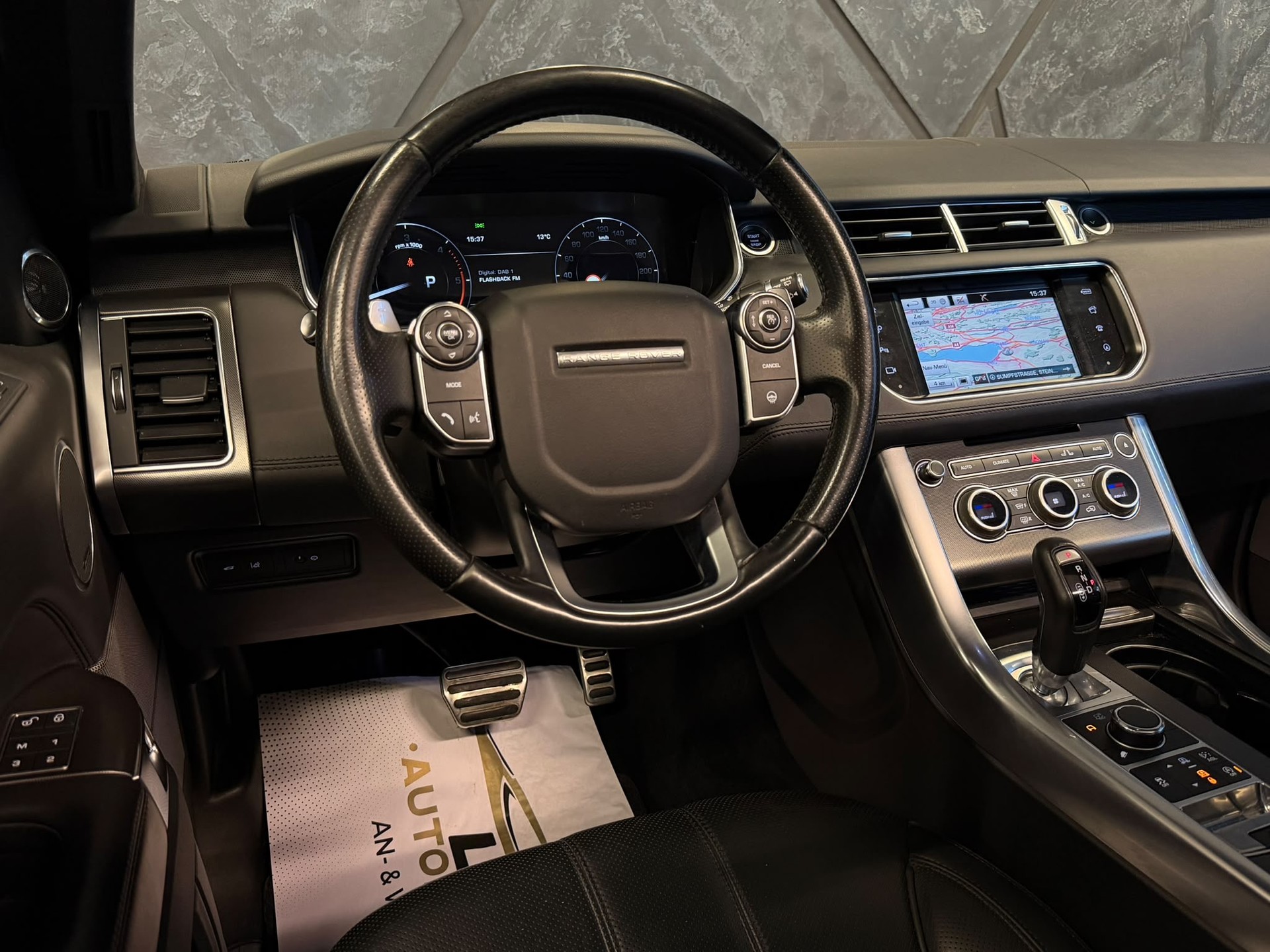 LAND ROVER Range Rover Sport 3.0 SDV6 HSE Dynamic Automatic-image-8