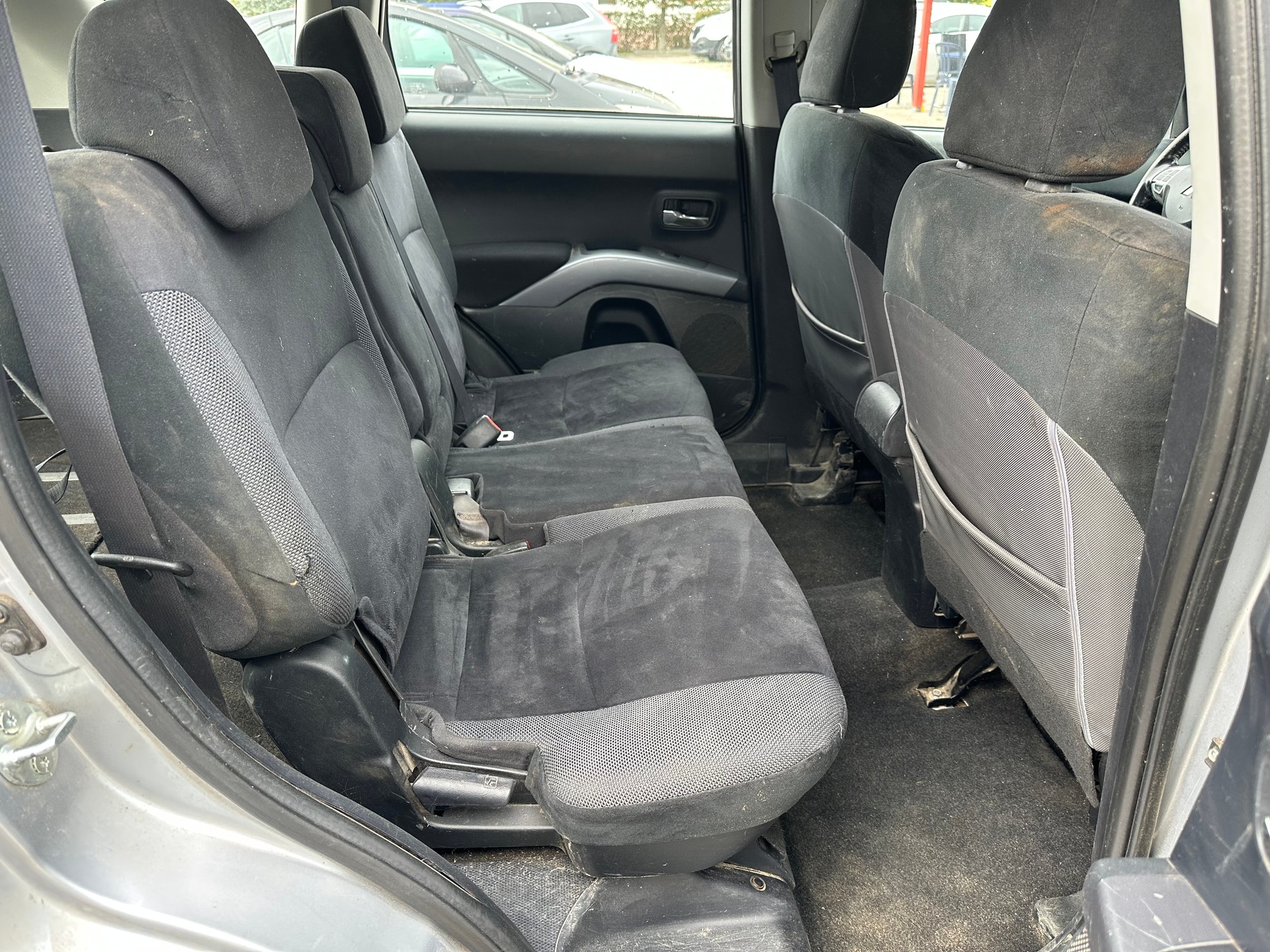 MITSUBISHI Outlander 2.0 DID Invite 4WD-image-6