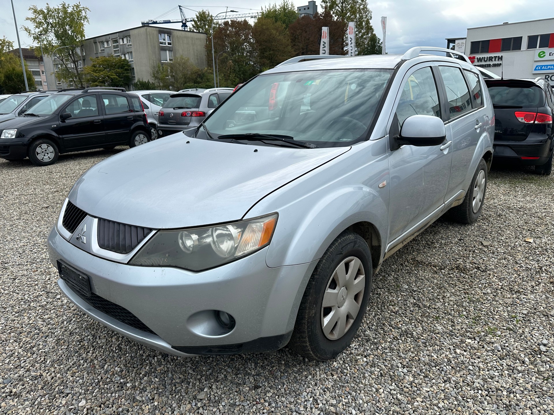 MITSUBISHI Outlander 2.0 DID Invite 4WD-image-1