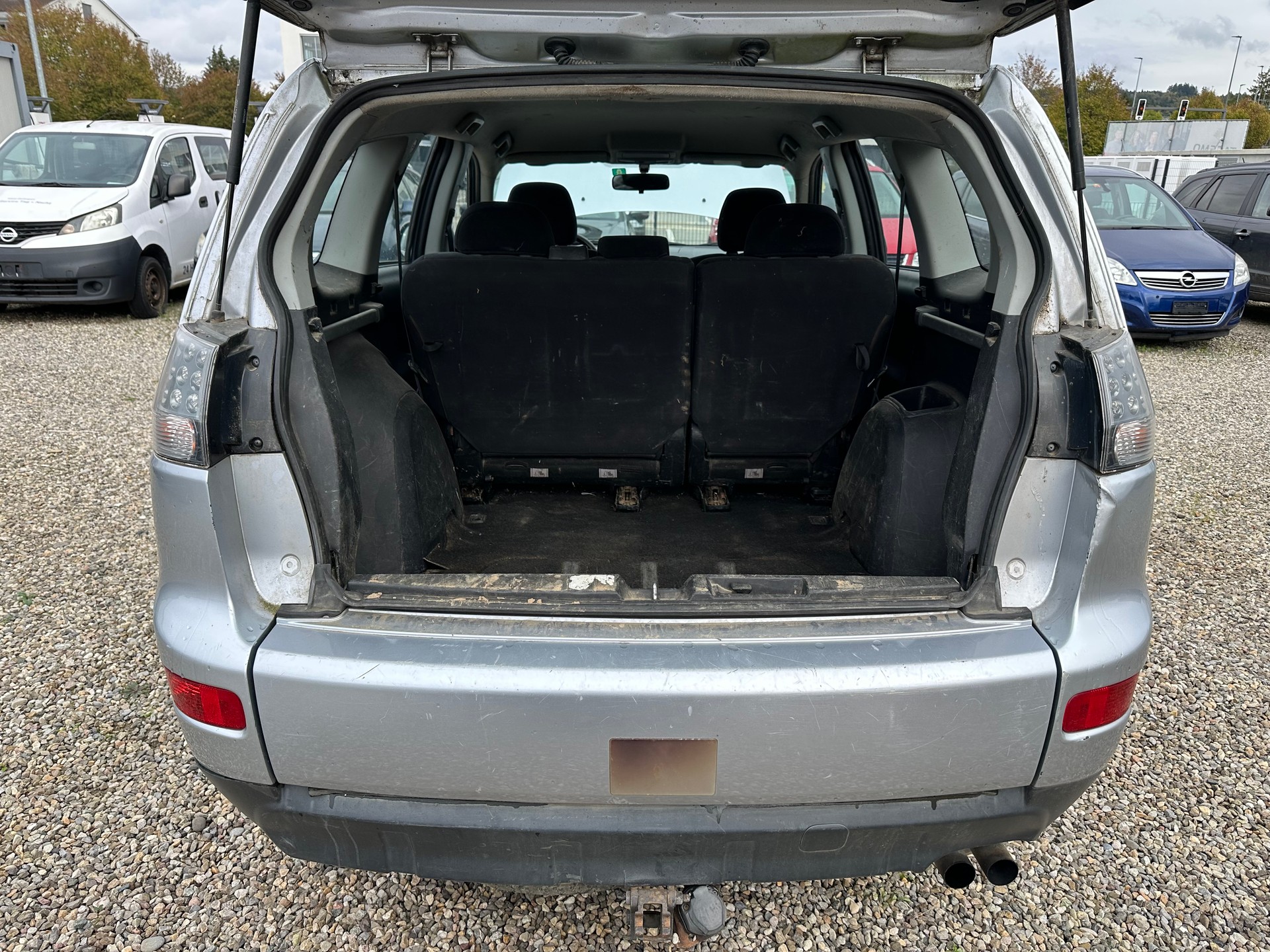 MITSUBISHI Outlander 2.0 DID Invite 4WD-image-7