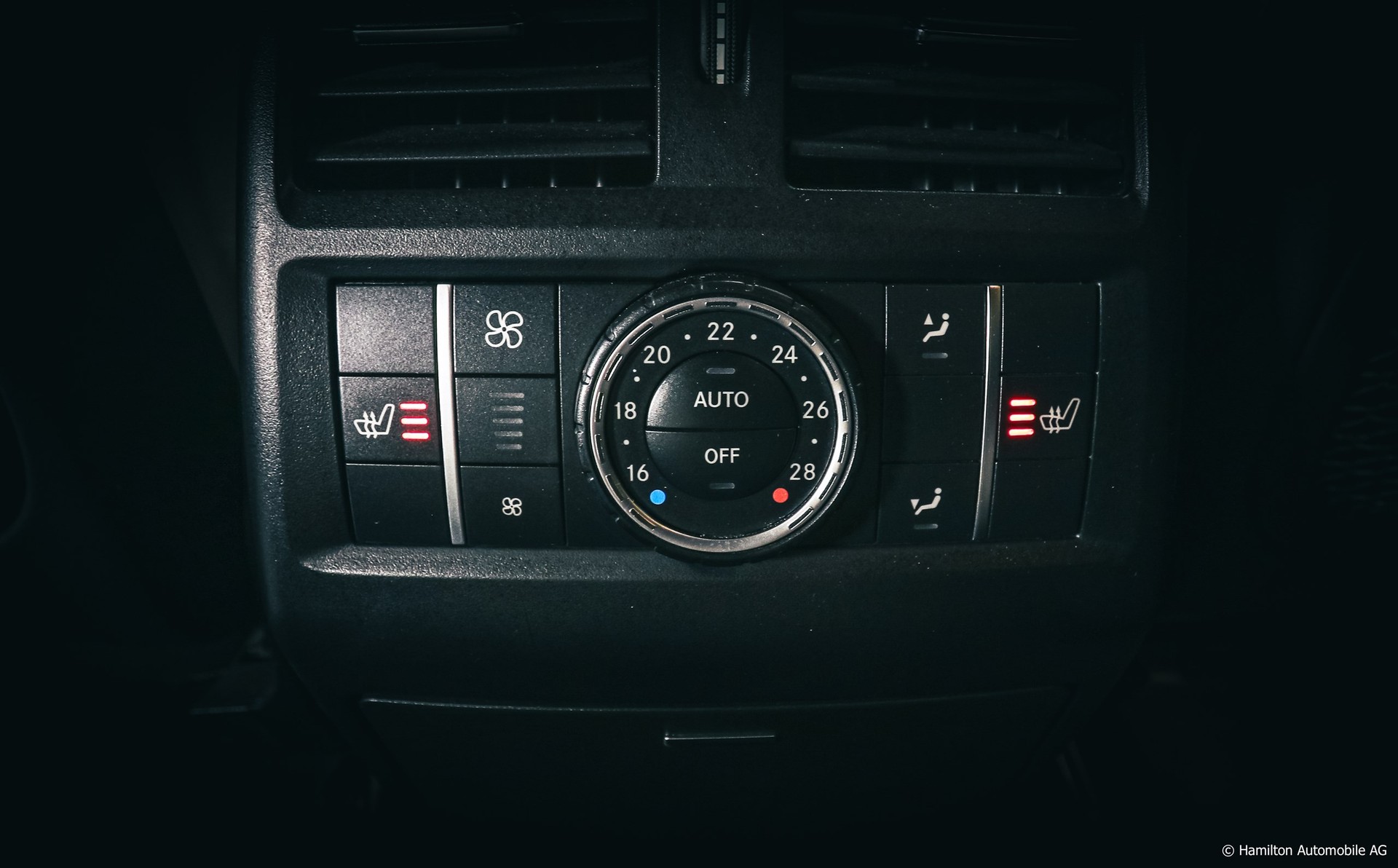 MERCEDES-BENZ GL 63 AMG 4Matic Speedshift Plus 7G-Tronic-image-26