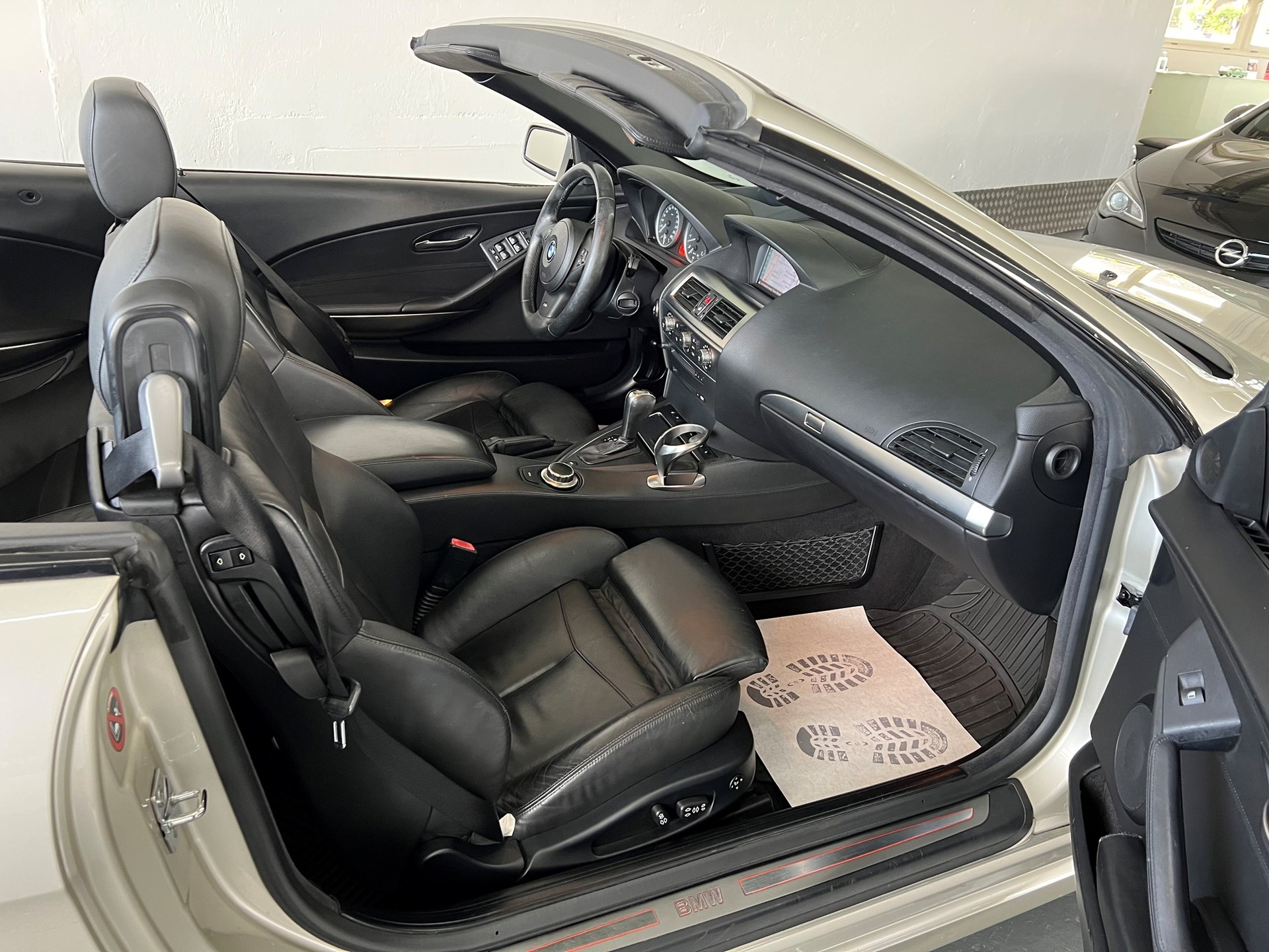BMW 650i-image-26