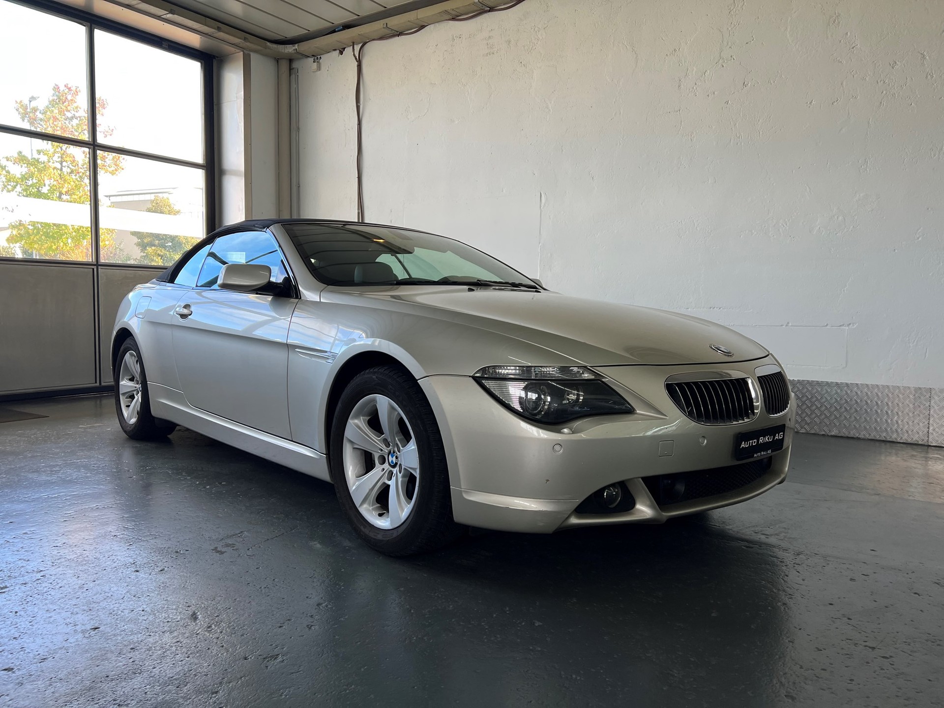 BMW 650i-image-2