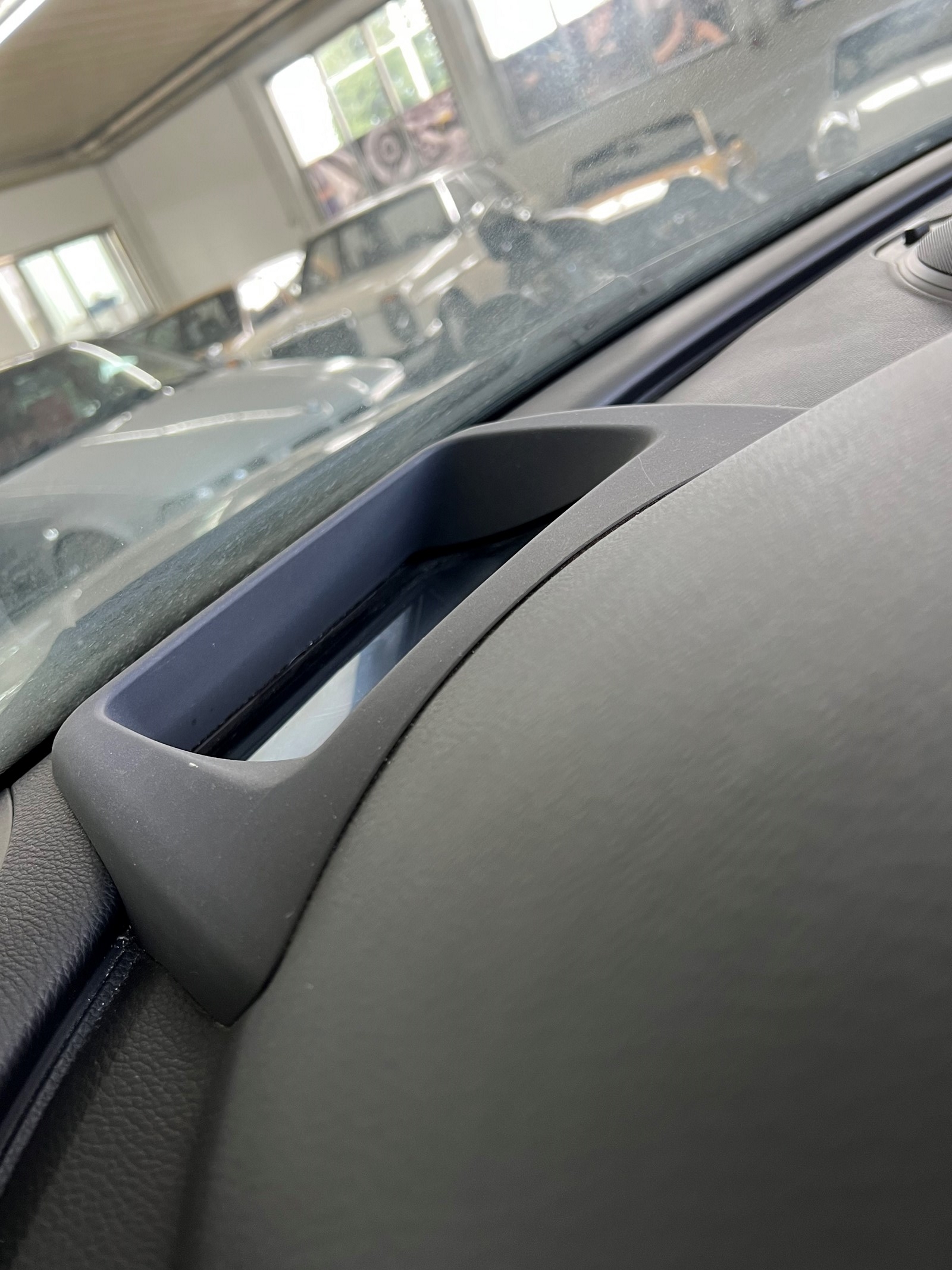 BMW 650i-image-23