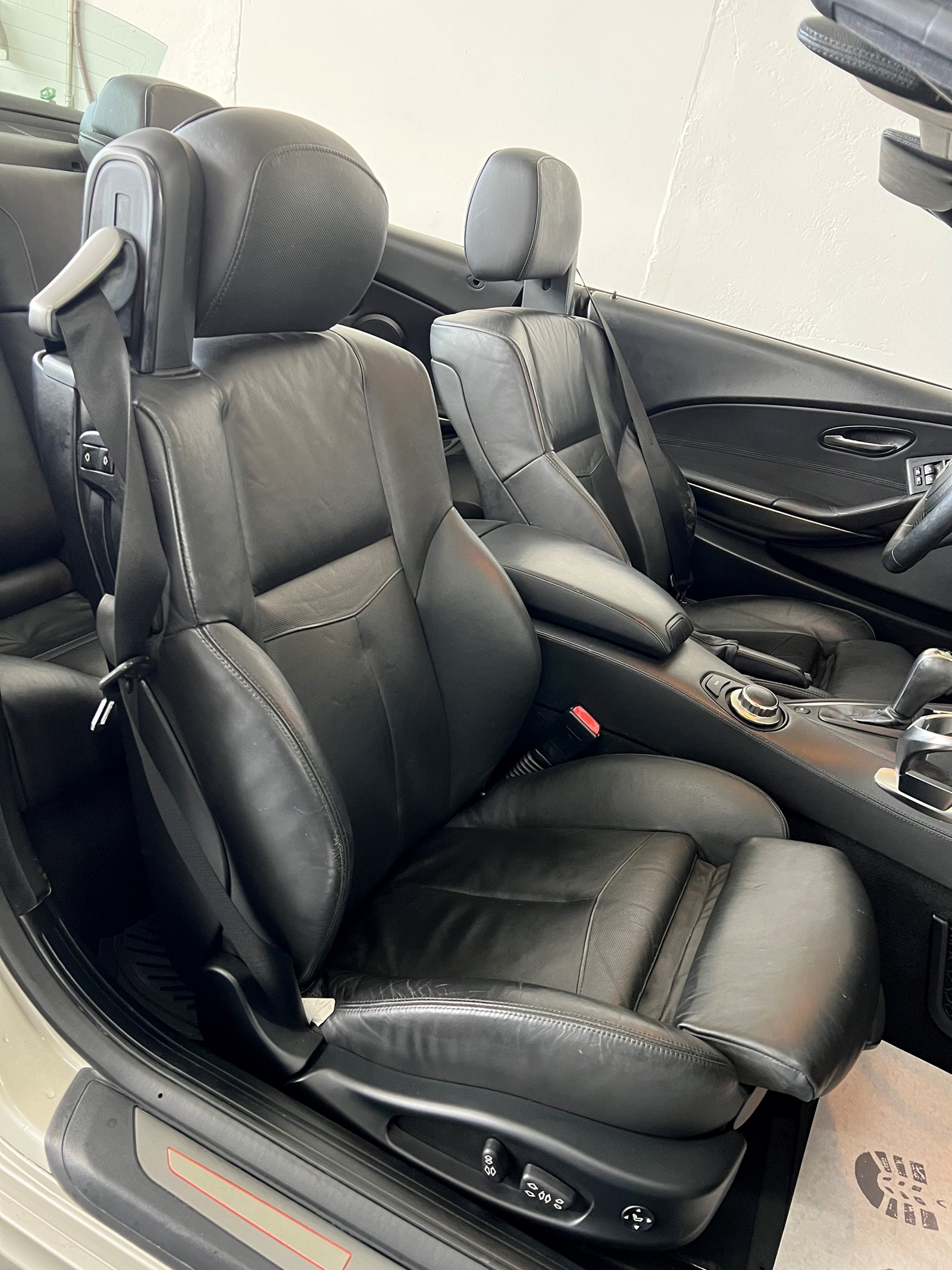 BMW 650i-image-27