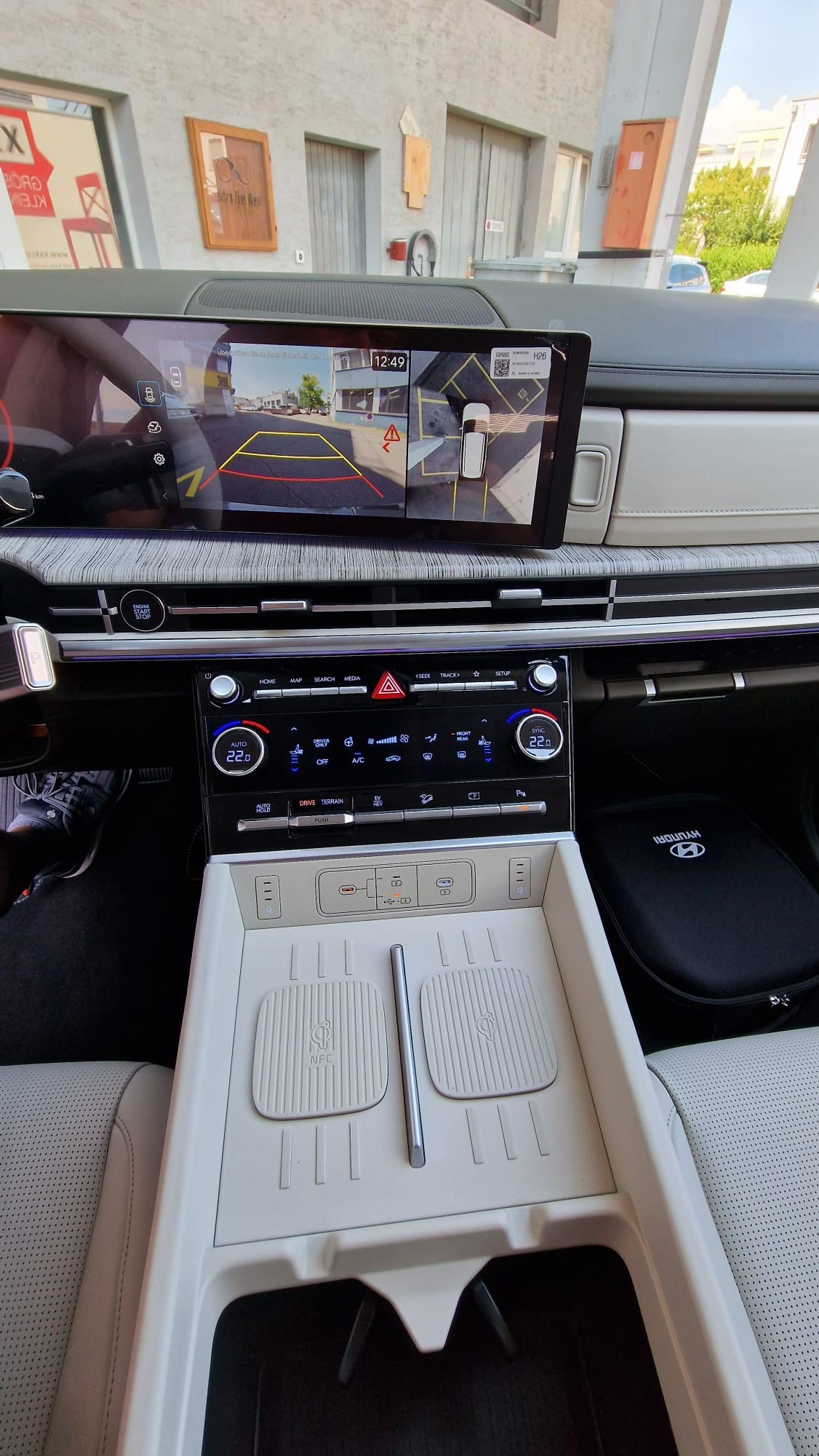 HYUNDAI Santa Fe 1.6 T-GDi PHEV Vertex-image-9