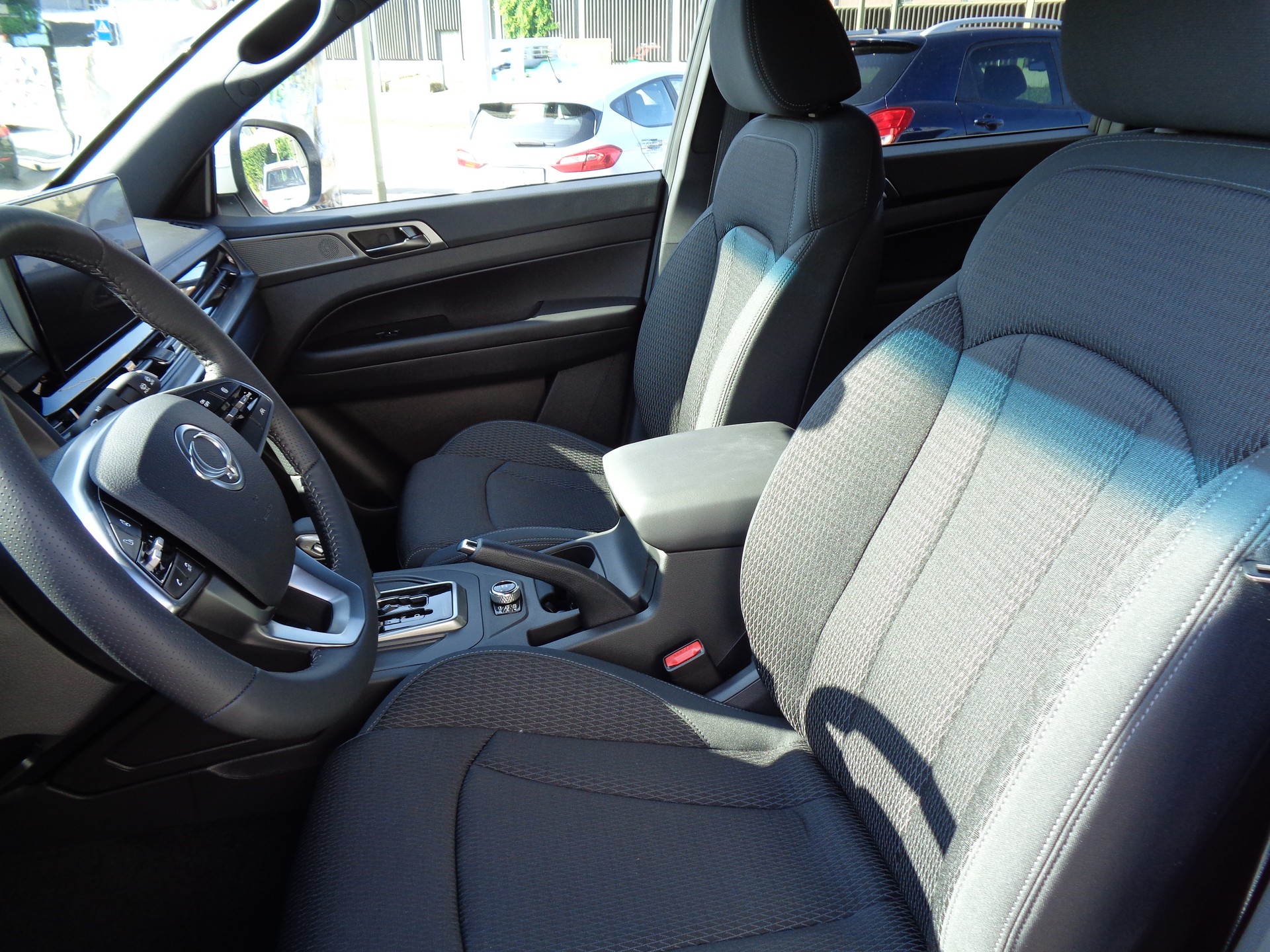 KGM-SsangYong Grand Musso 2.2 Platinum 4WD A-image-7