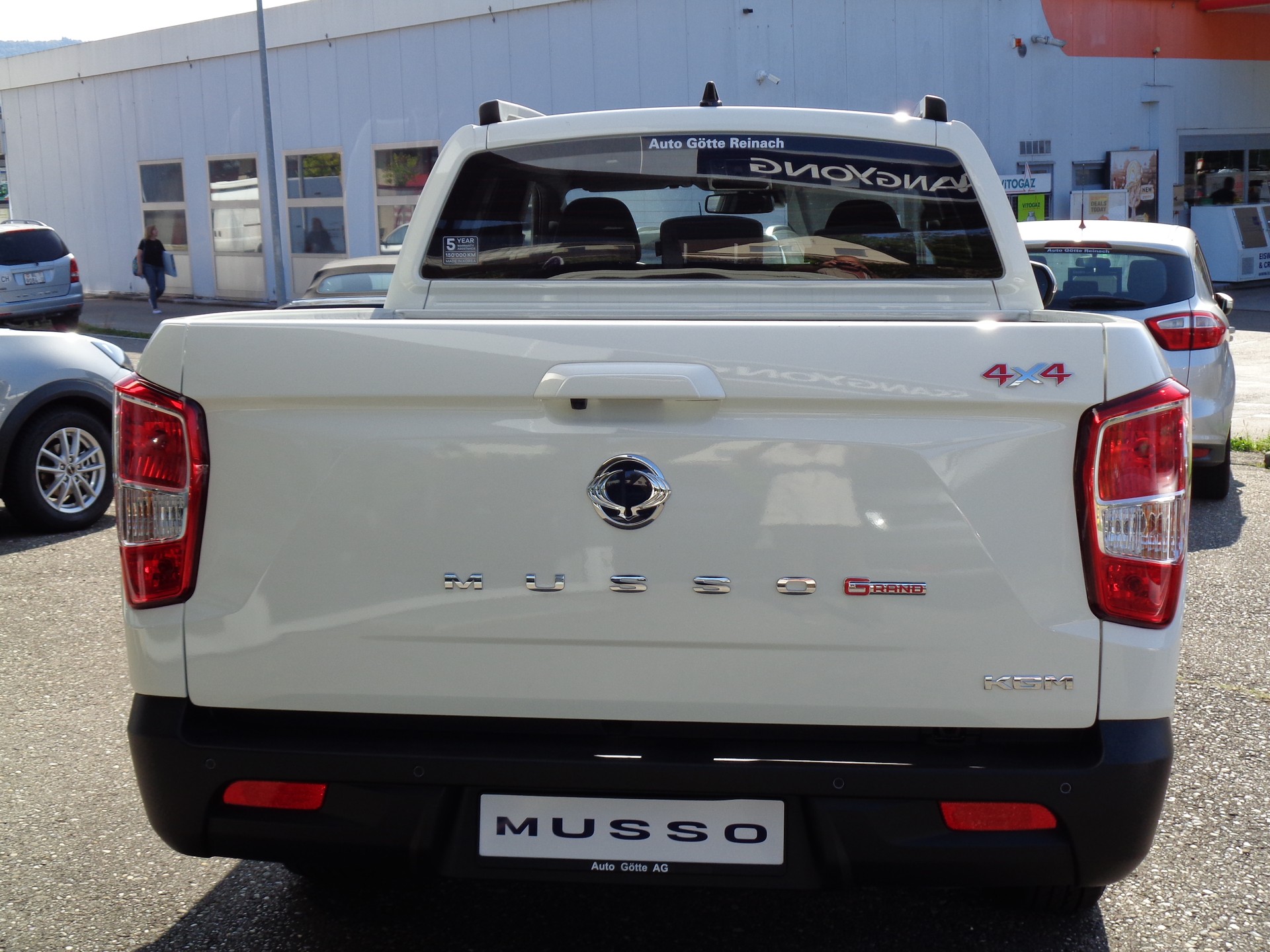 KGM-SsangYong Grand Musso 2.2 Platinum 4WD A-showroom-element-3