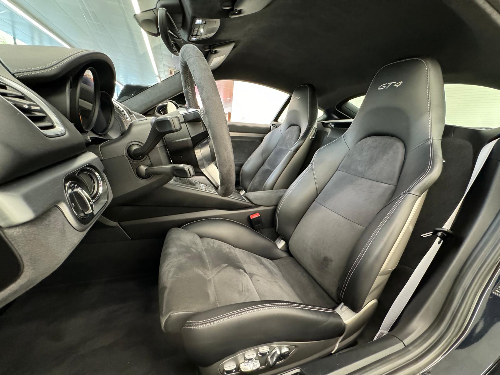 PORSCHE Cayman GT4-image-6
