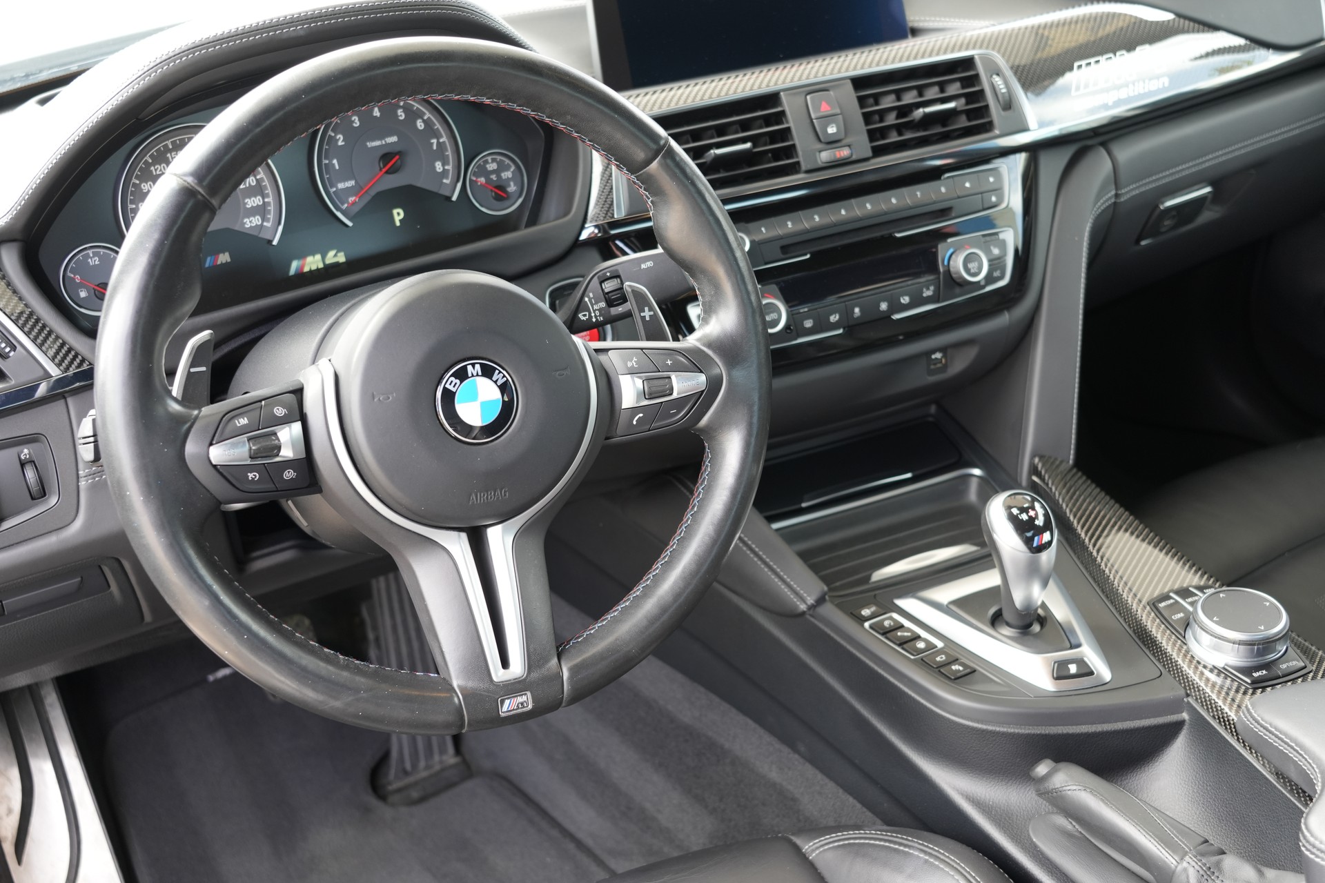 BMW M4 Coupé Competition DKG-image-8