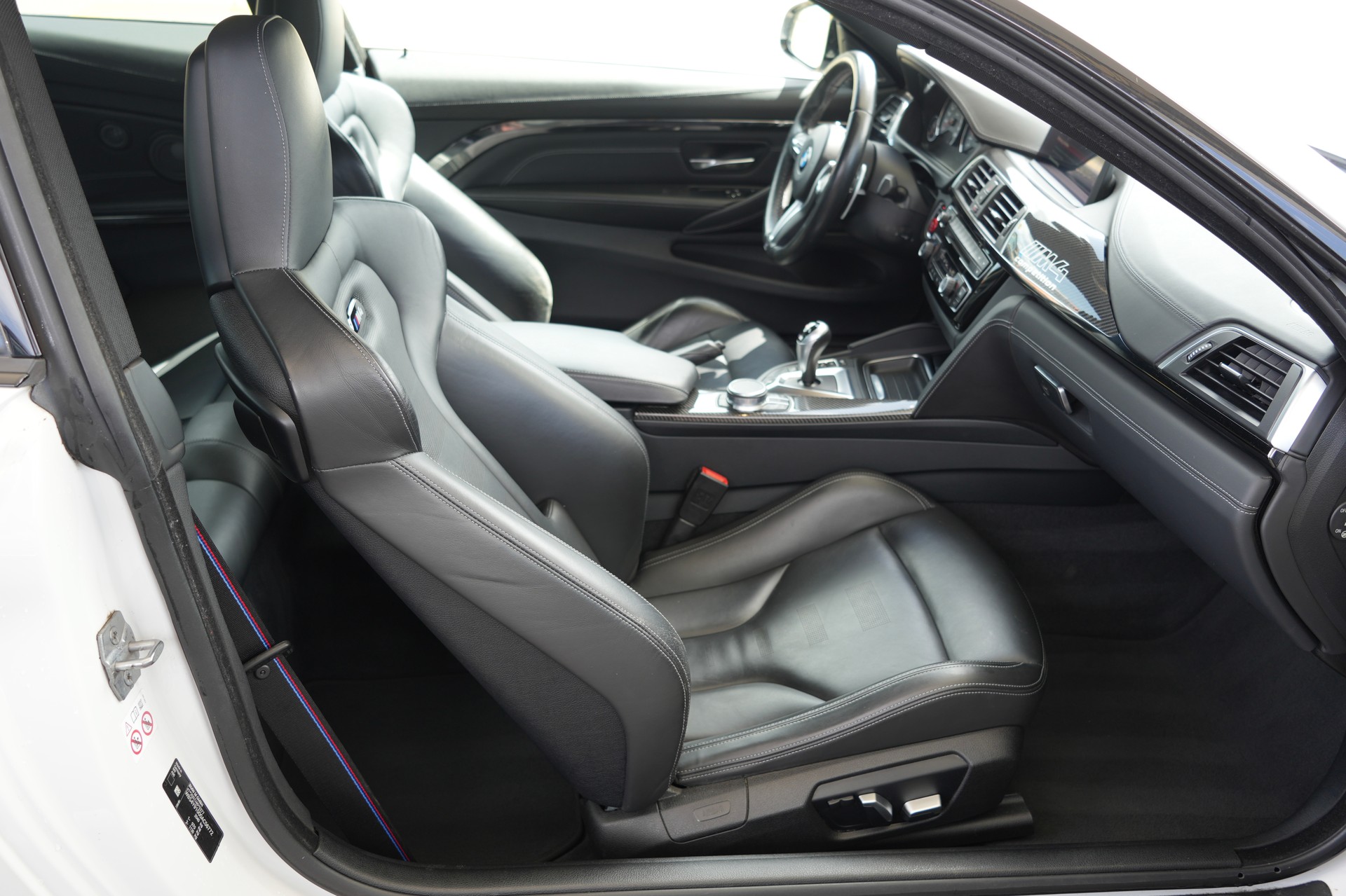 BMW M4 Coupé Competition DKG-image-12