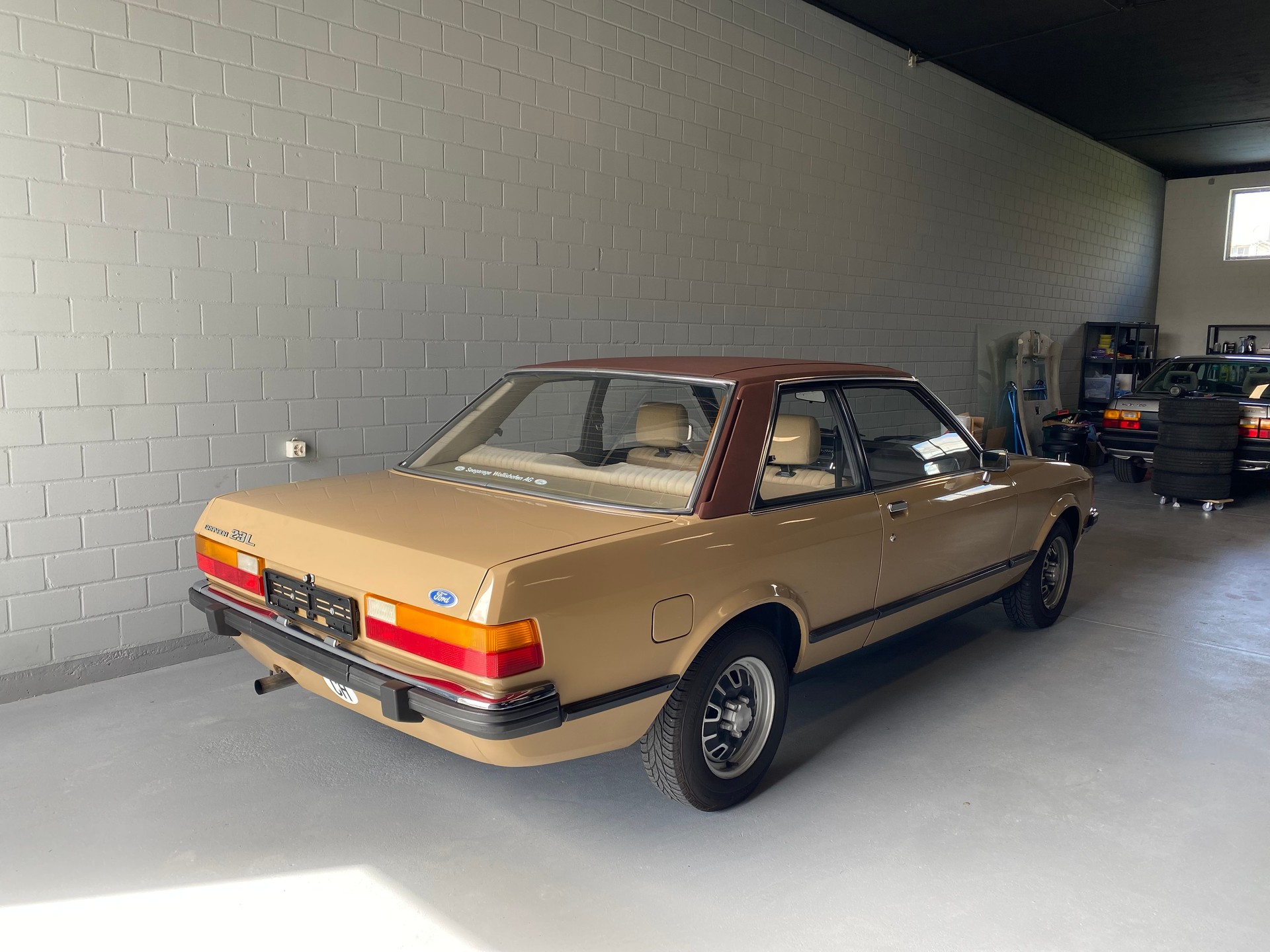 FORD Granada 2300 V6 L Coupe-image-7
