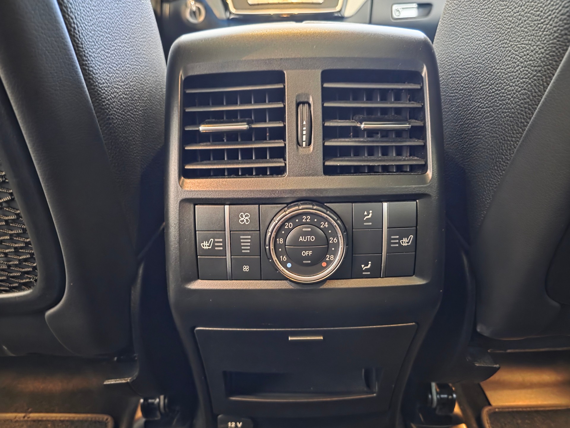 MERCEDES-BENZ GLE 350 d SPORT-STYLE 4Matic 9G-Tronic-image-11