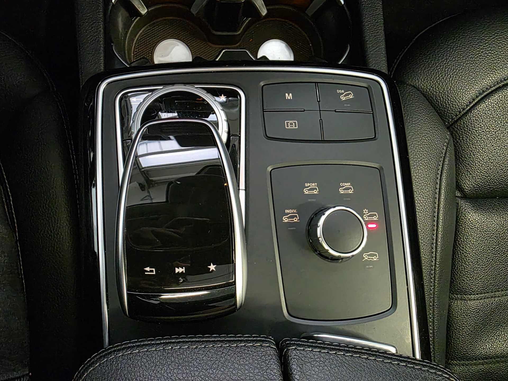 MERCEDES-BENZ GLE 350 d SPORT-STYLE 4Matic 9G-Tronic-image-10