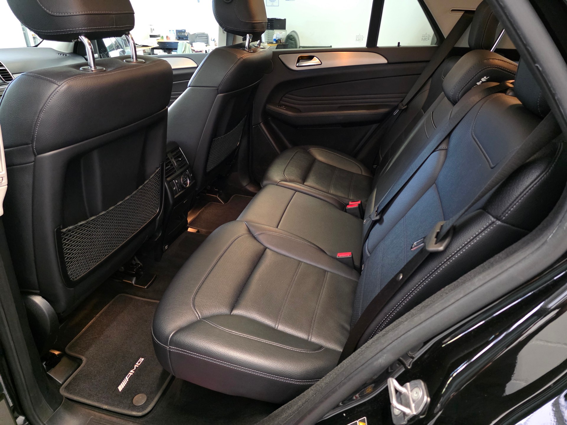 MERCEDES-BENZ GLE 350 d SPORT-STYLE 4Matic 9G-Tronic-image-4