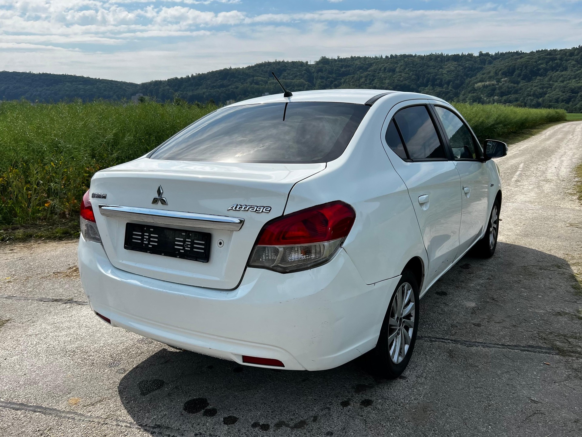 MITSUBISHI Attrage 1.2 Intense CVT-image-4