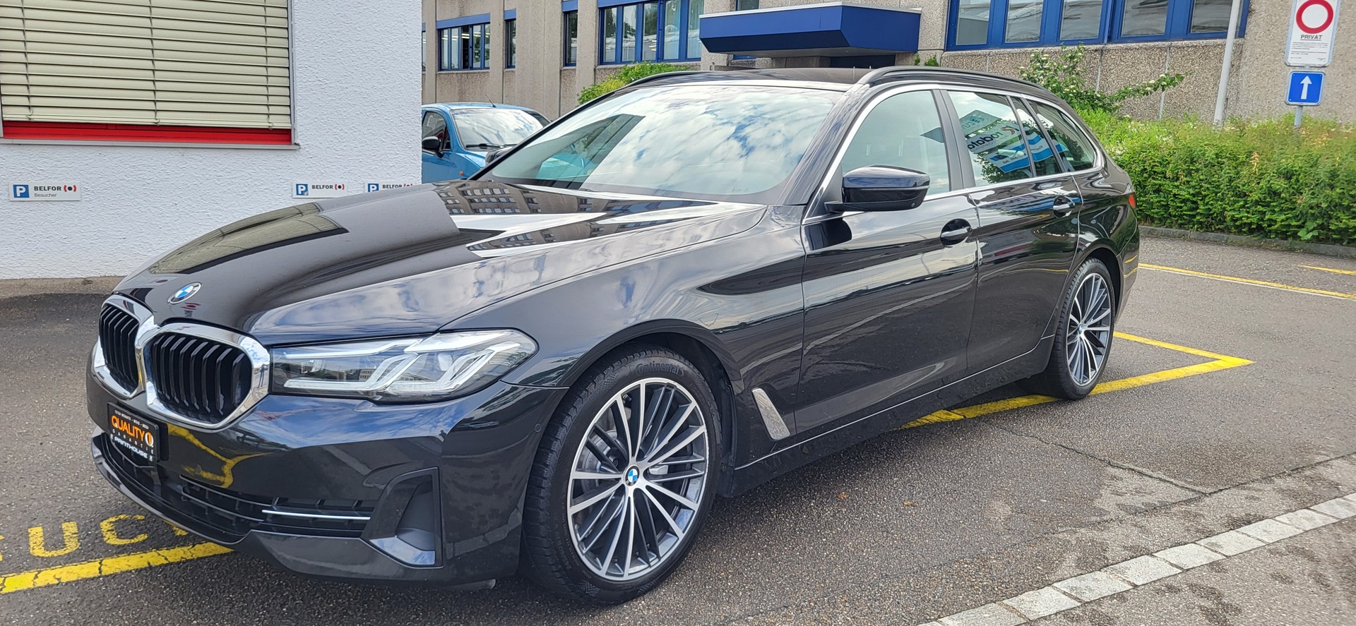 BMW 520d xDrive 48V Touring Steptronic-image-1