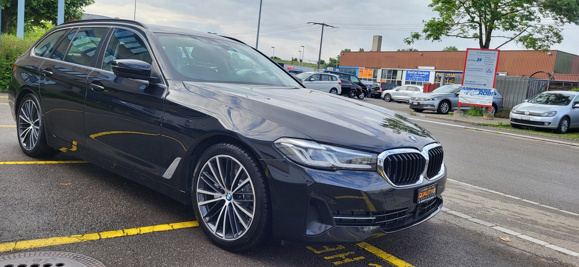 BMW 520d xDrive 48V Touring Steptronic-image-2