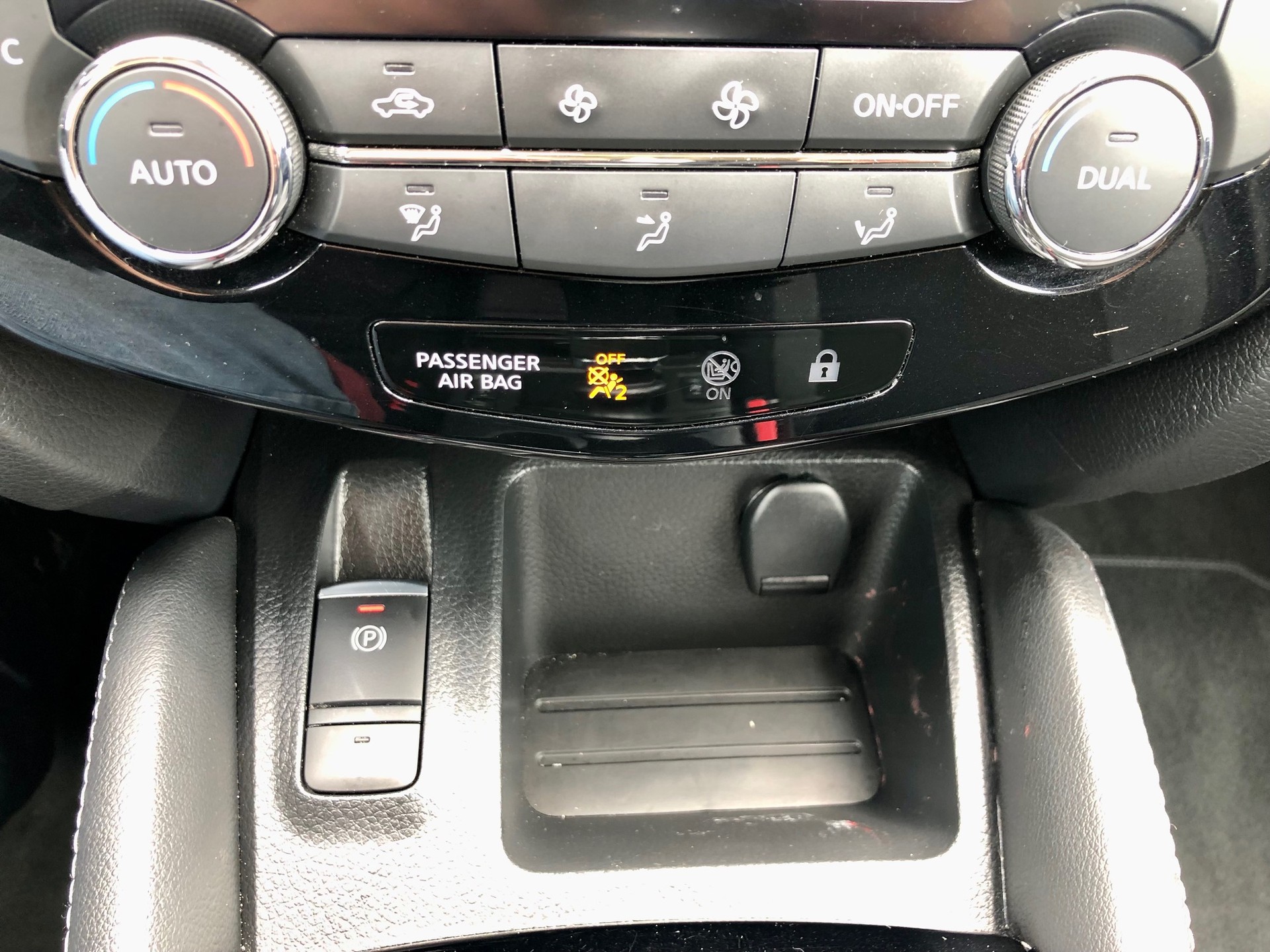 NISSAN Qashqai 1.6 dCi acenta ALL-MODE 4x4-image-13