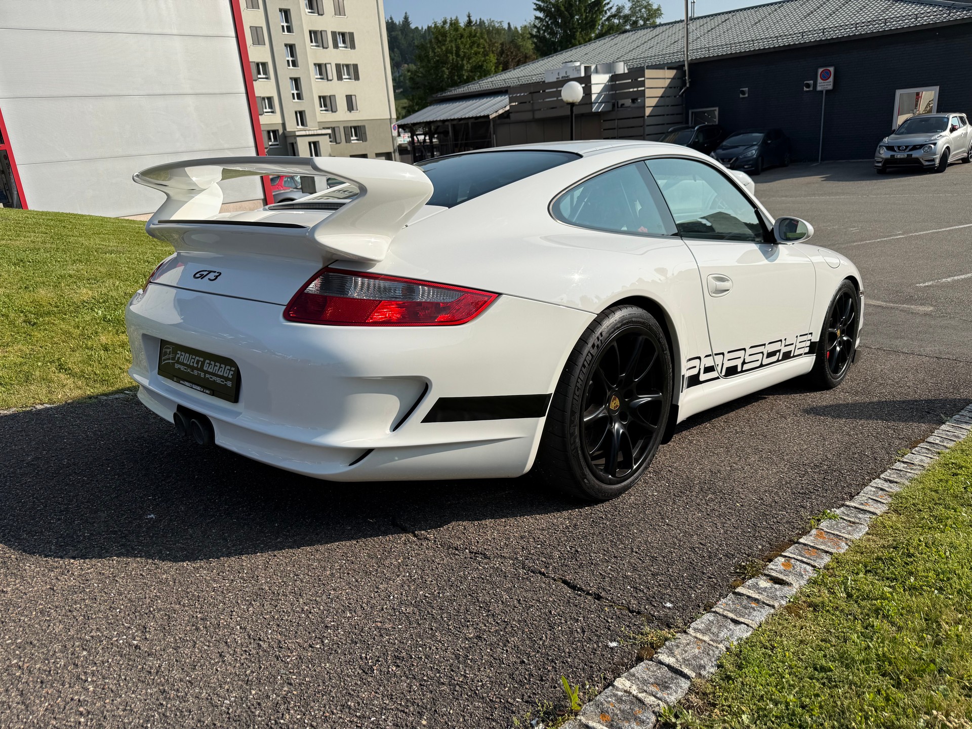 PORSCHE 911 GT3-image-5