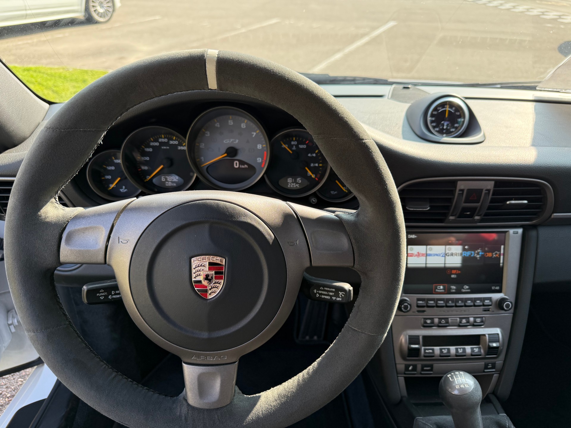 PORSCHE 911 GT3-image-10