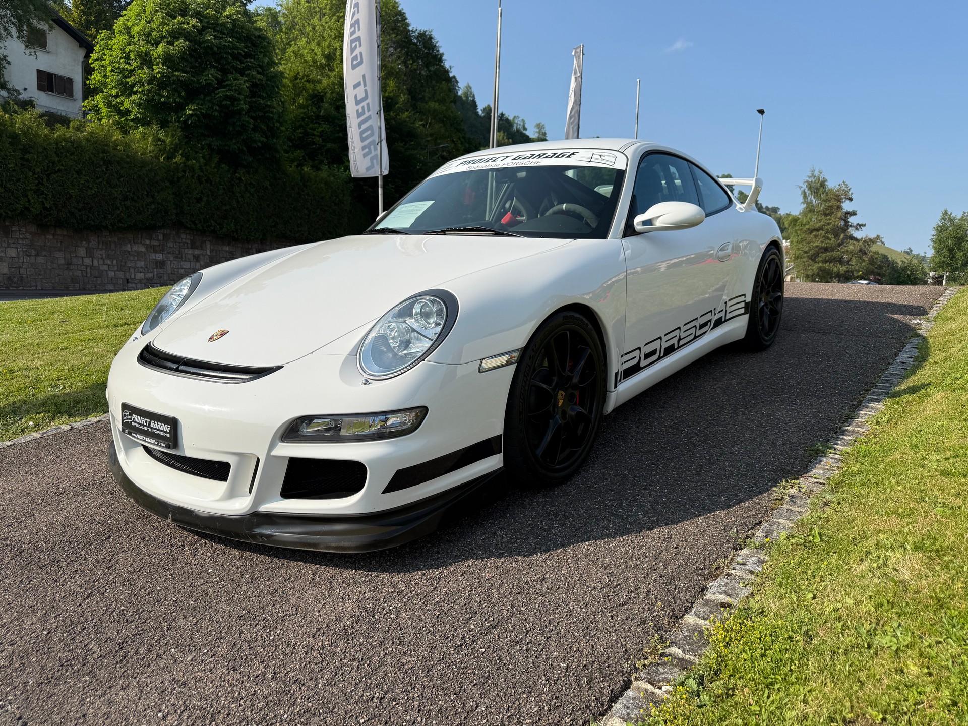 PORSCHE 911 GT3-showroom-element-2