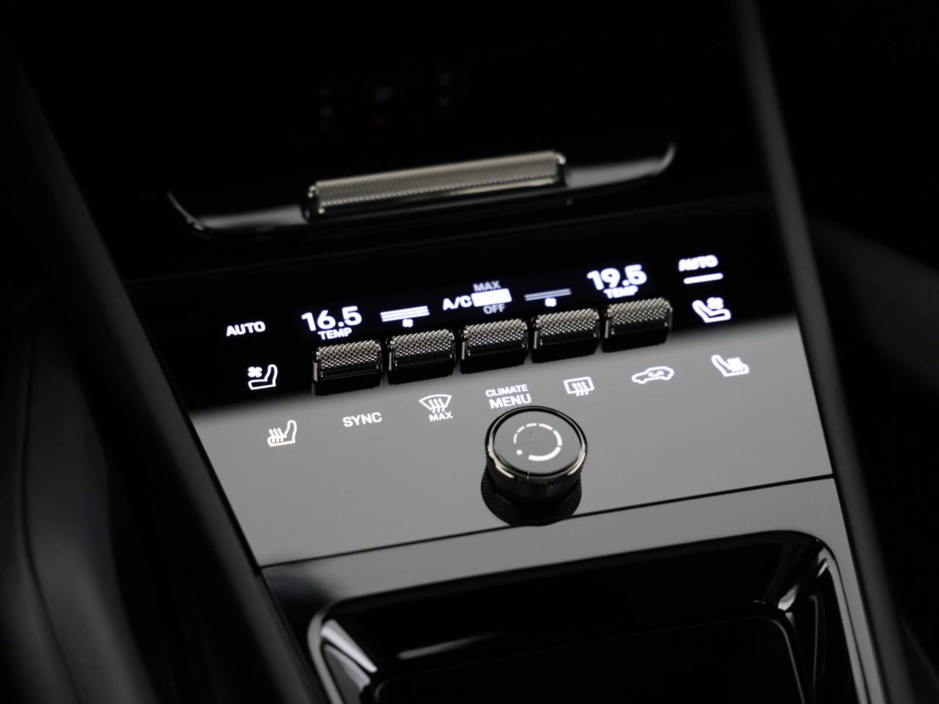 PORSCHE Cayenne Turbo E-Hybrid Coupé-image-14