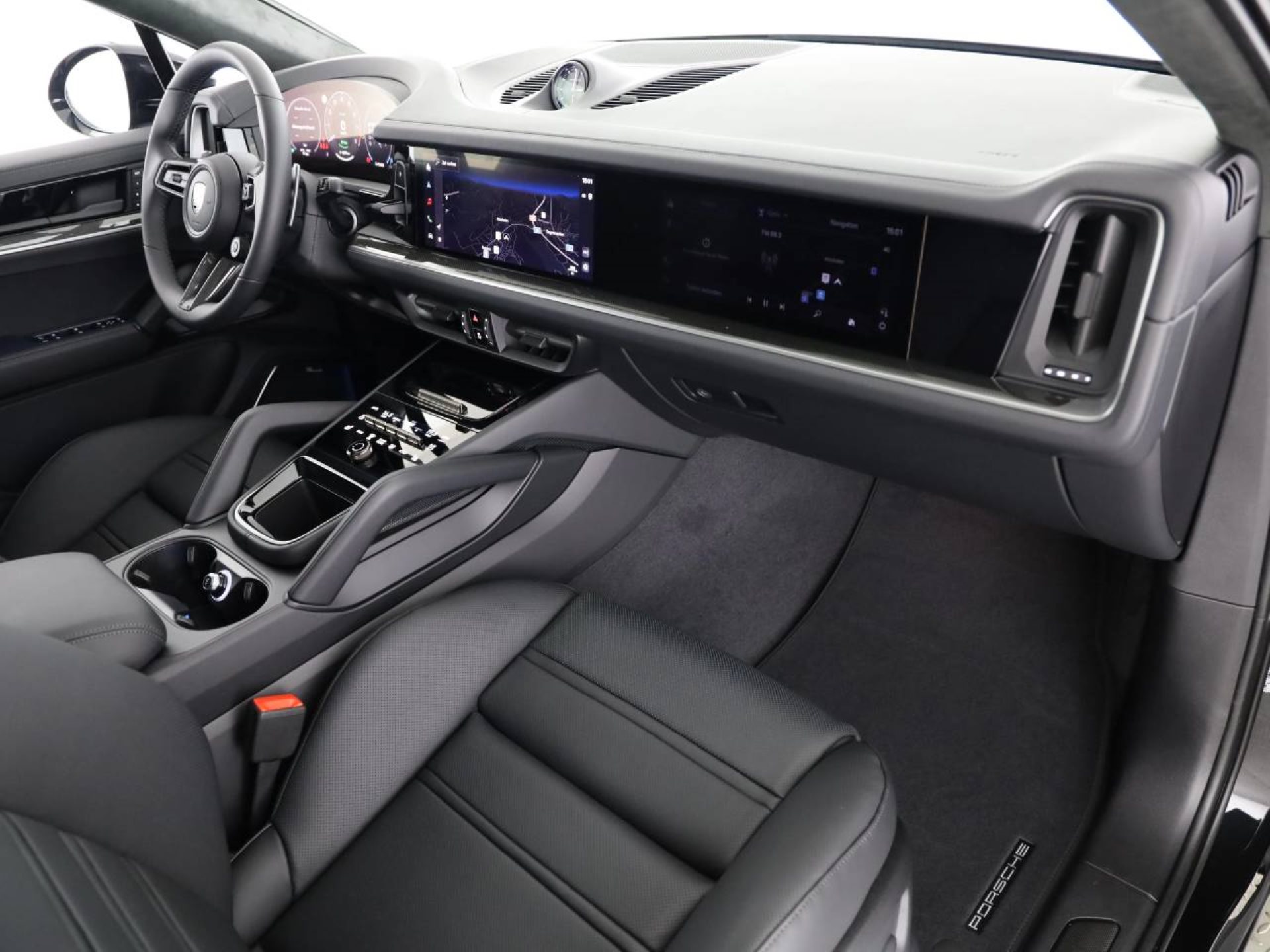 PORSCHE Cayenne Turbo E-Hybrid Coupé-image-9