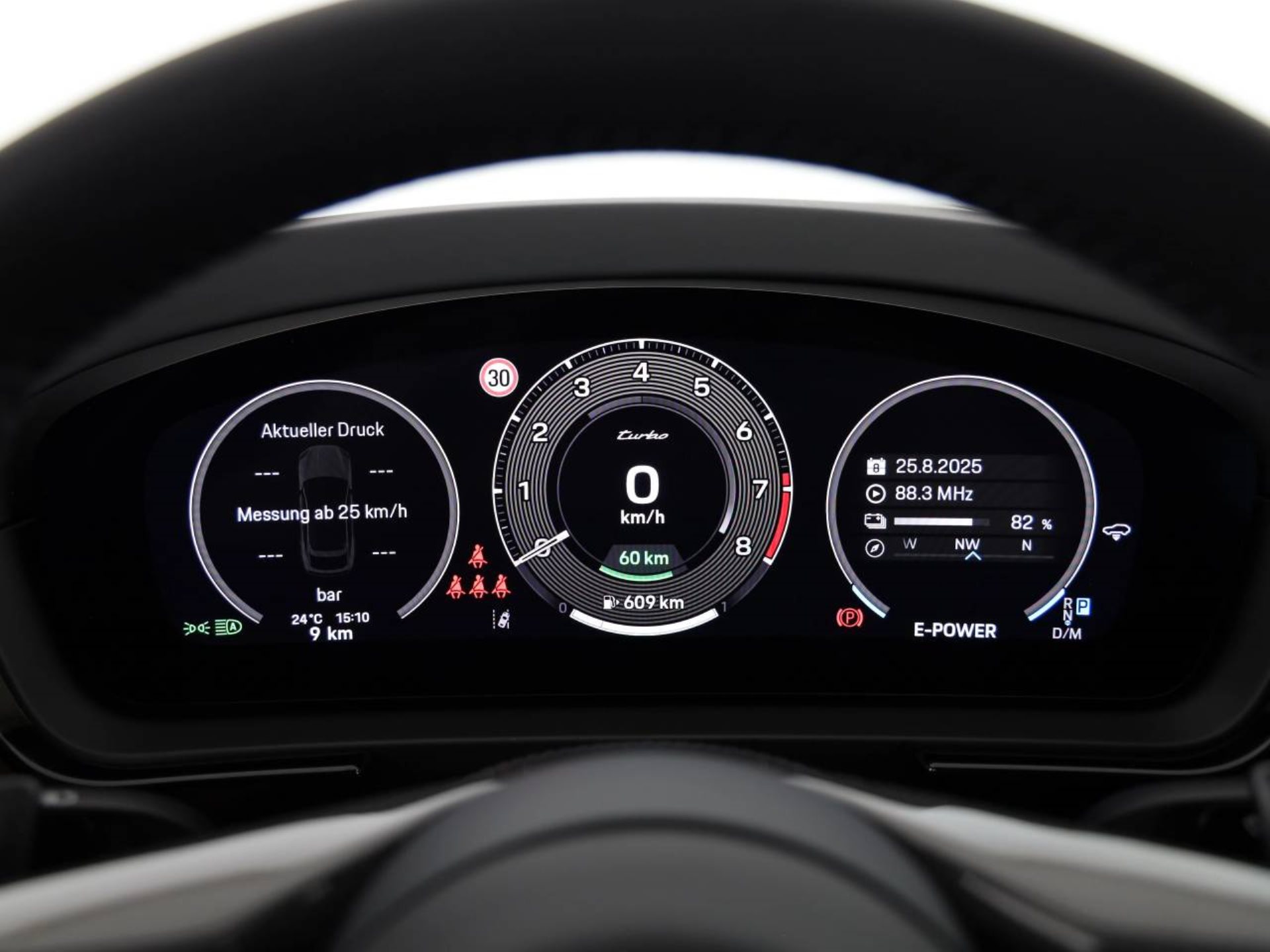 PORSCHE Cayenne Turbo E-Hybrid Coupé-image-12