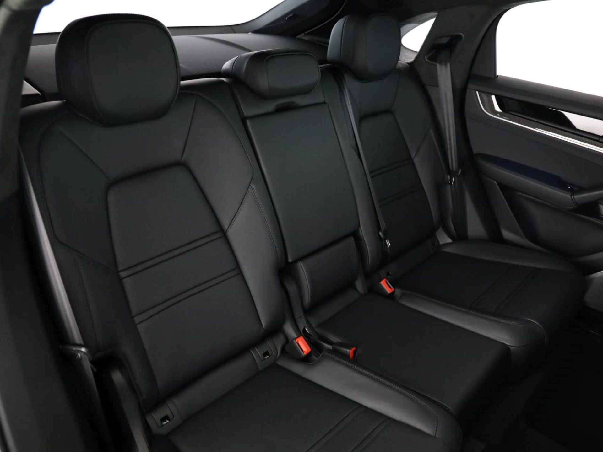 PORSCHE Cayenne Turbo E-Hybrid Coupé-image-18
