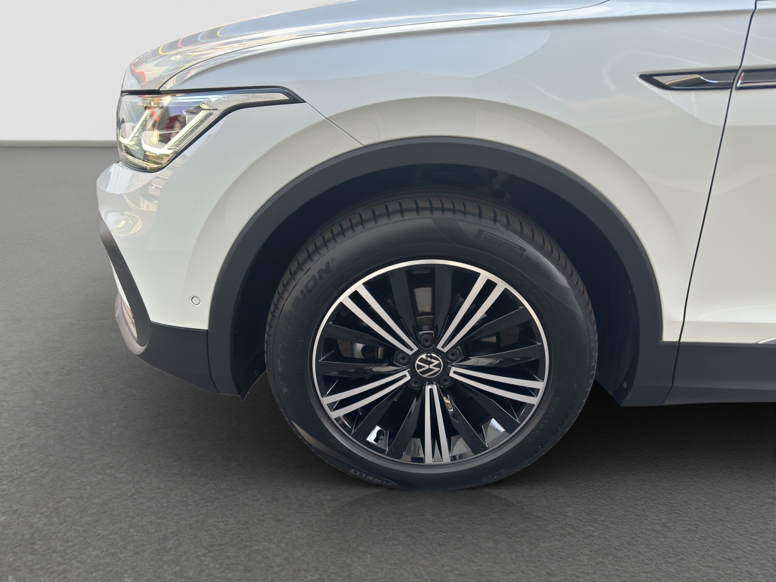 VW Tiguan 1.5TSI Evo Life DSG-image-4