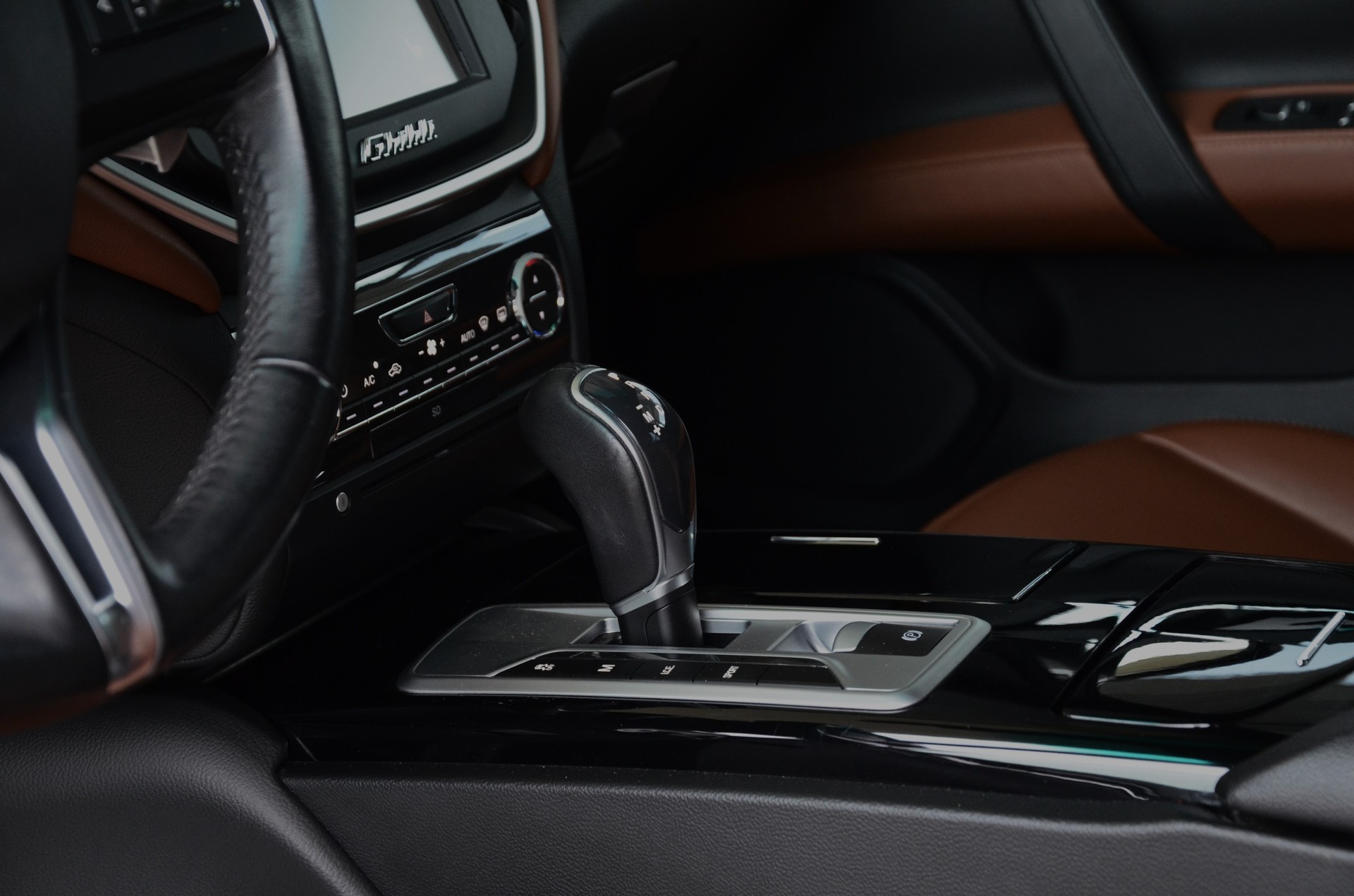 MASERATI Ghibli S Q4 3.0 V6 Automatica*Ab MFK,1 Jahr oder 20'000km Garantie*-image-13