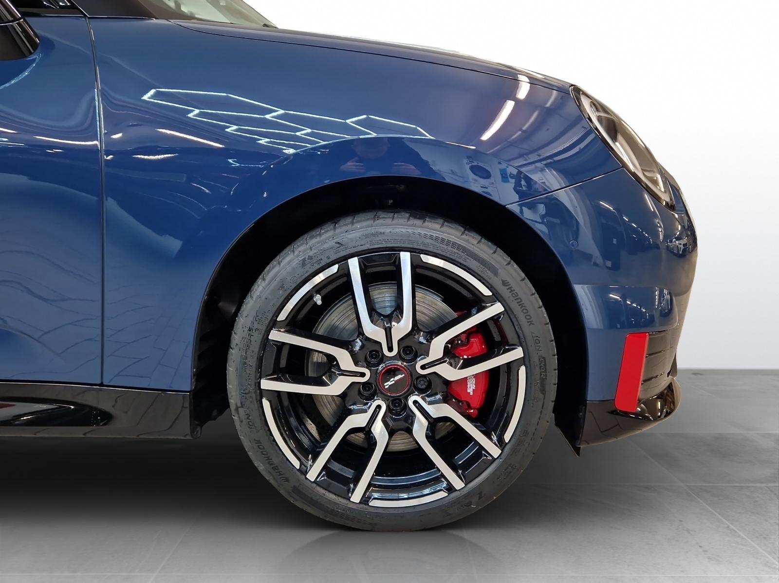 MINI 3 door John Cooper Works E J01-image-5