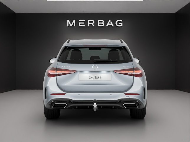 MERCEDES-BENZ C 220 d T 4 Matic-image-4