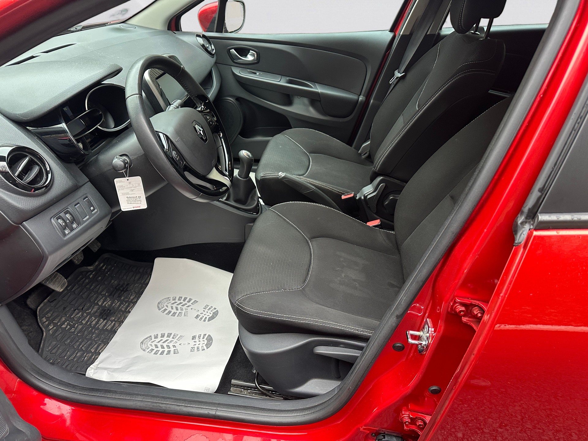 RENAULT Clio Grandtour 1.5 dCi Expression-image-8
