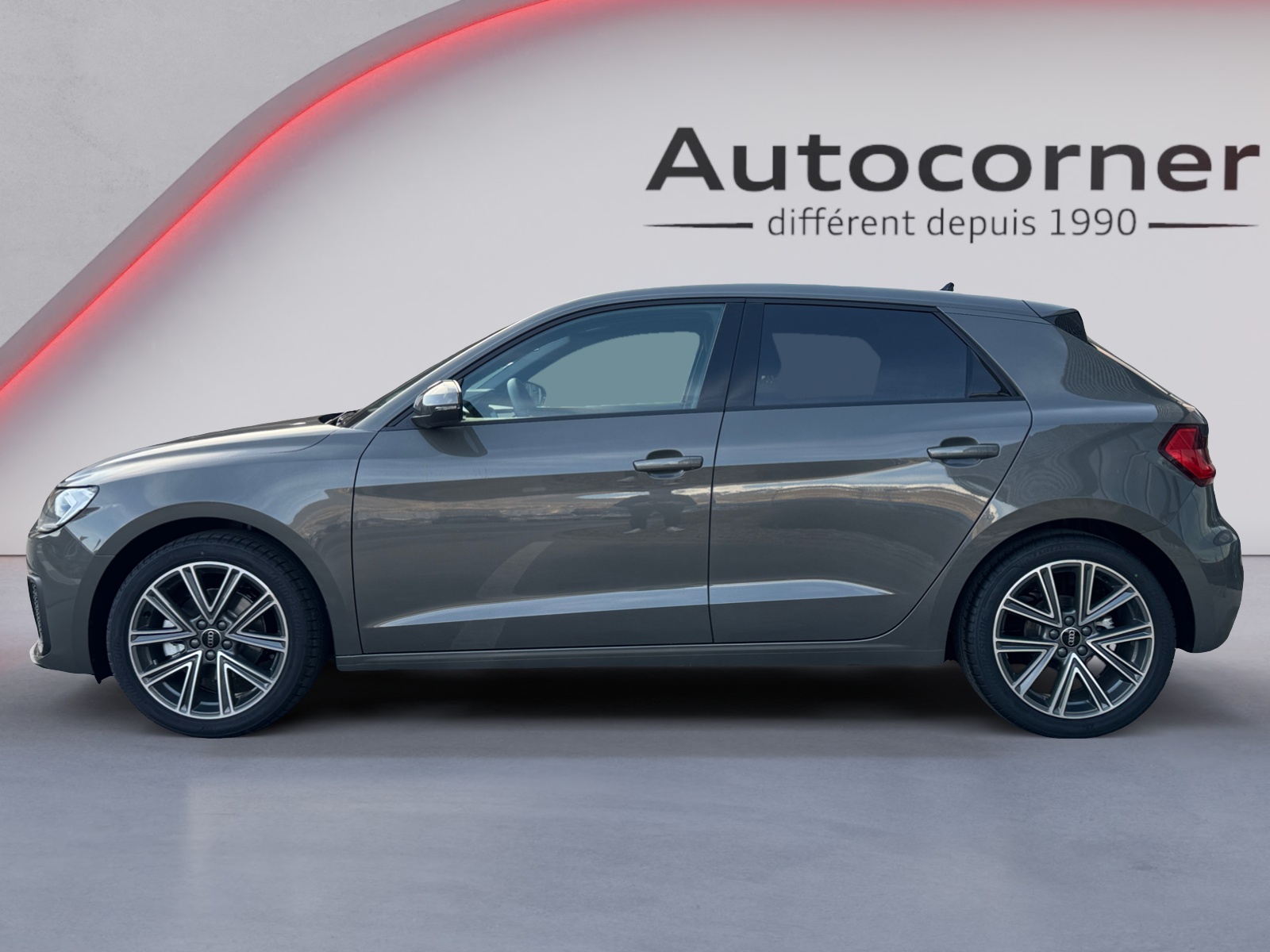 AUDI A1 Sportback 30 TFSI Attraction S-tronic-image-1