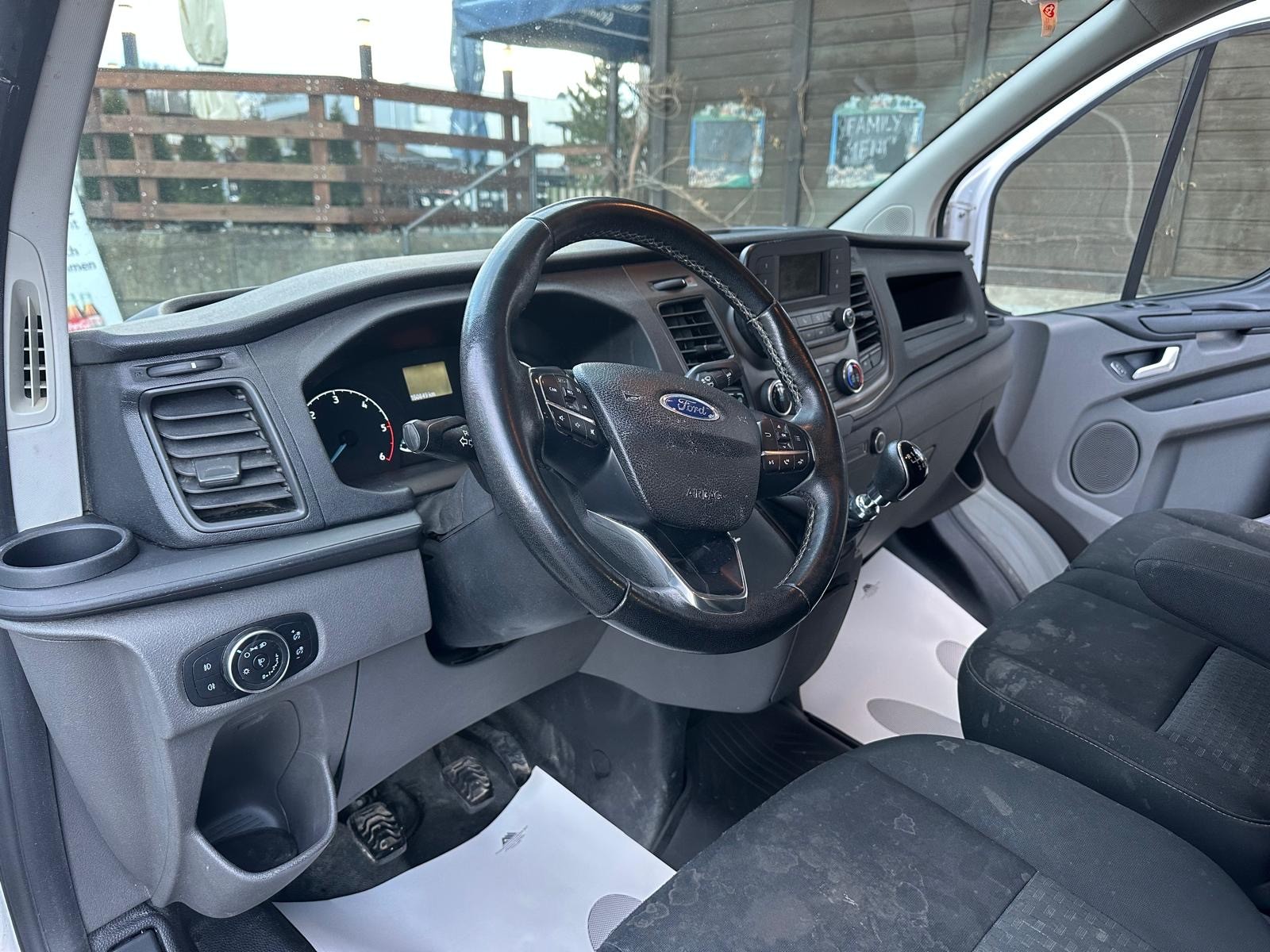 FORD Transit Custom Van 300 L2H1 Trend-image-8