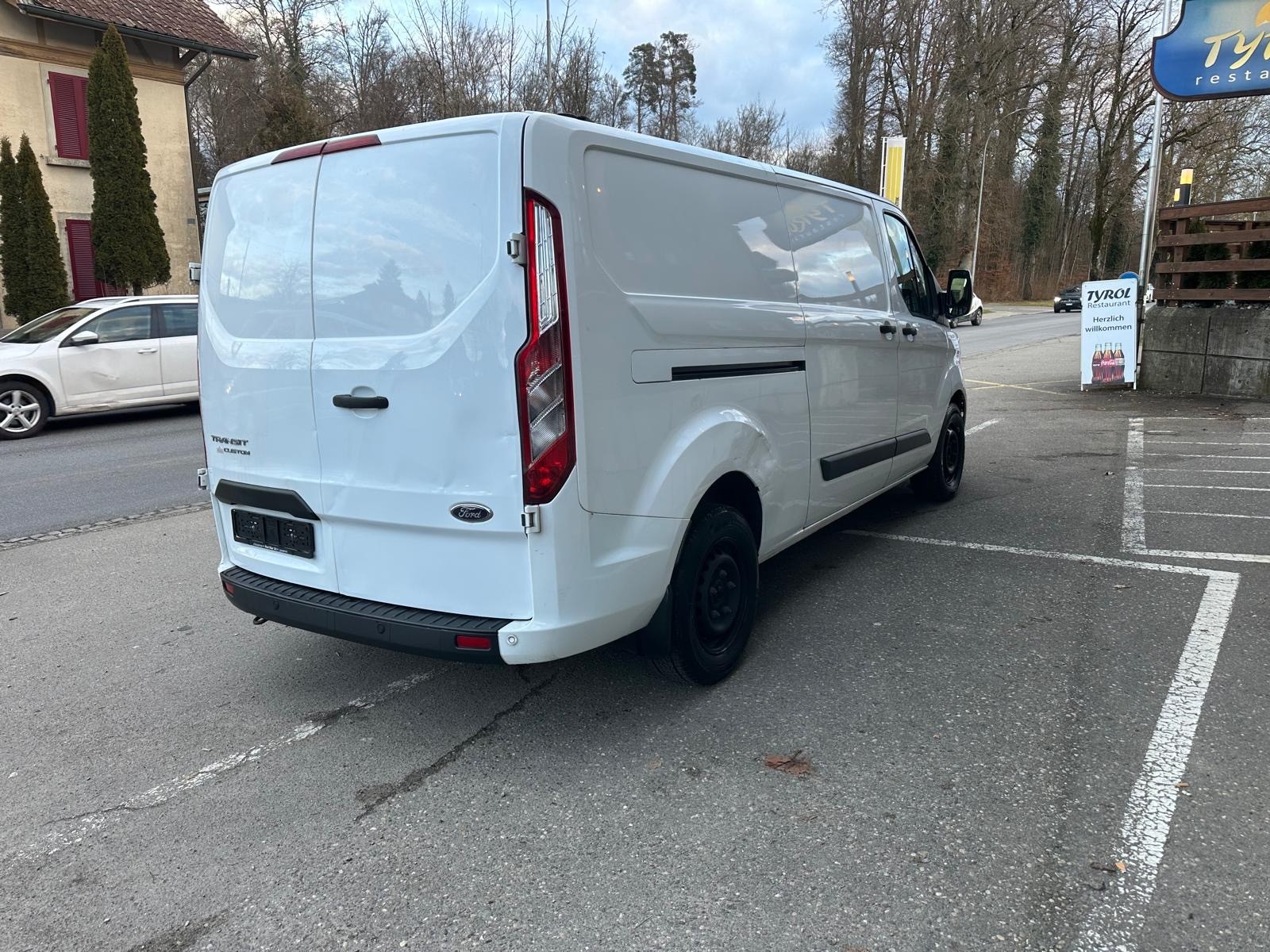 FORD Transit Custom Van 300 L2H1 Trend-showroom-element-2