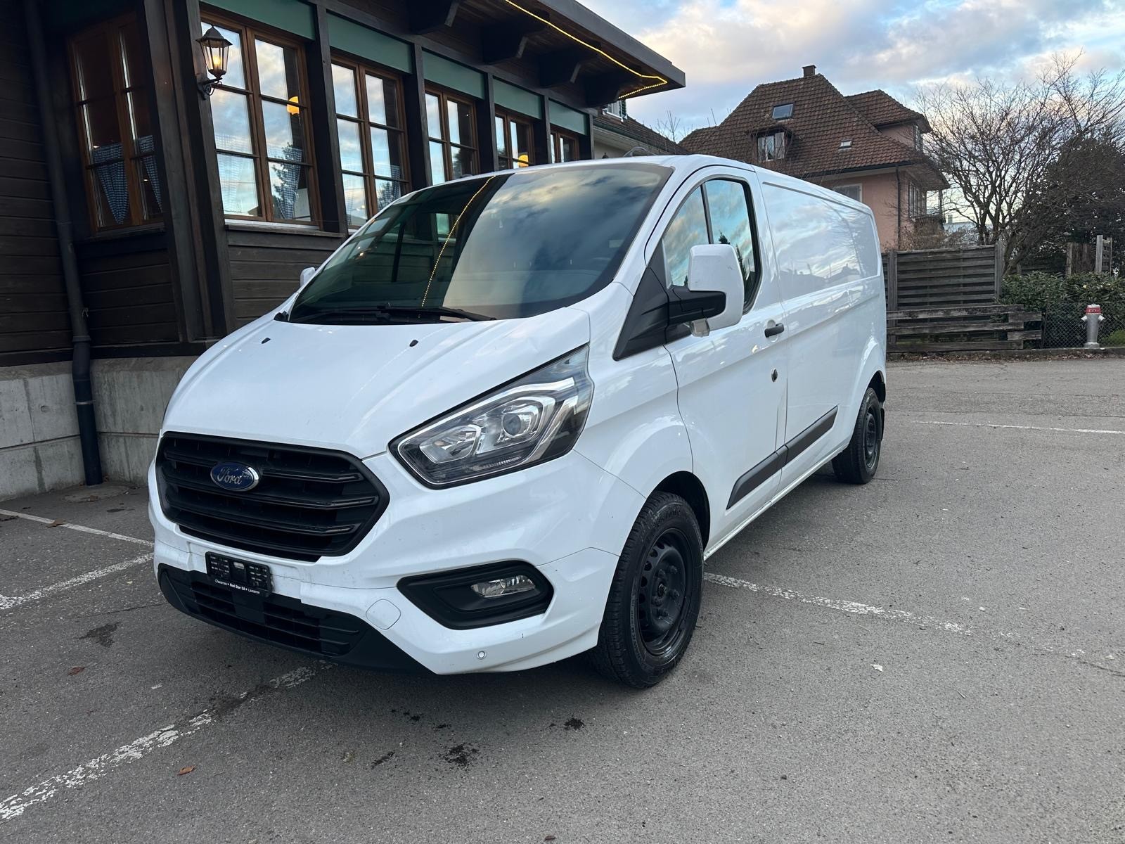 FORD Transit Custom Van 300 L2H1 Trend-showroom-element-1