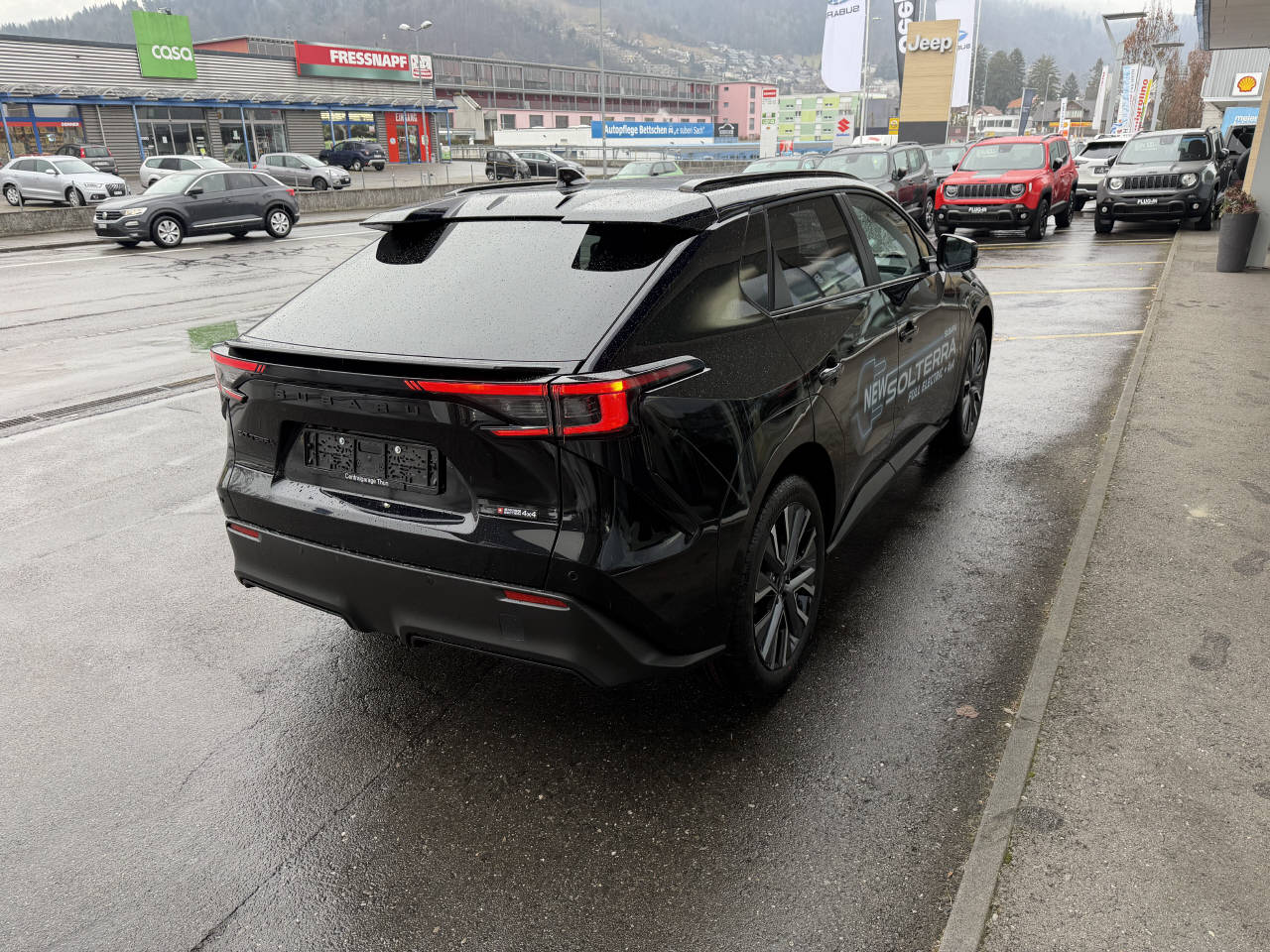 SUBARU Solterra eV Luxury AWD-image-3