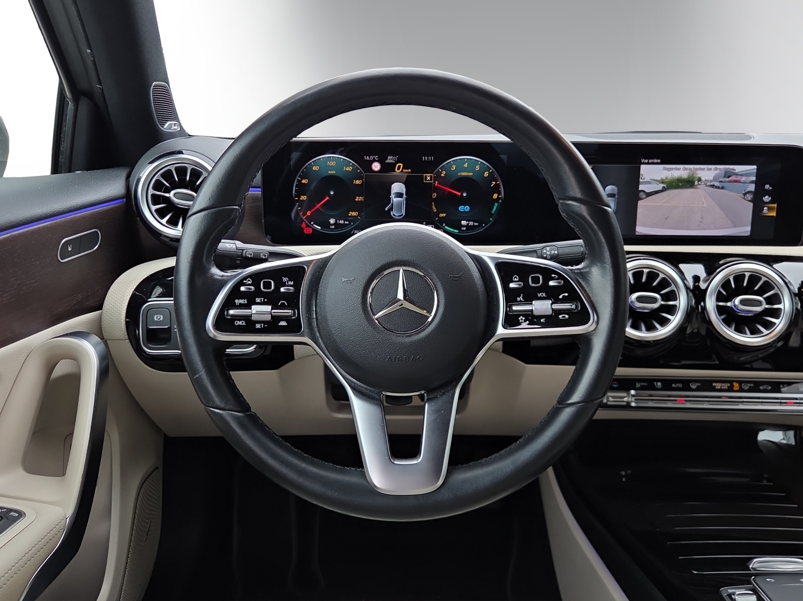 MERCEDES-BENZ A 250e Progressive-image-12