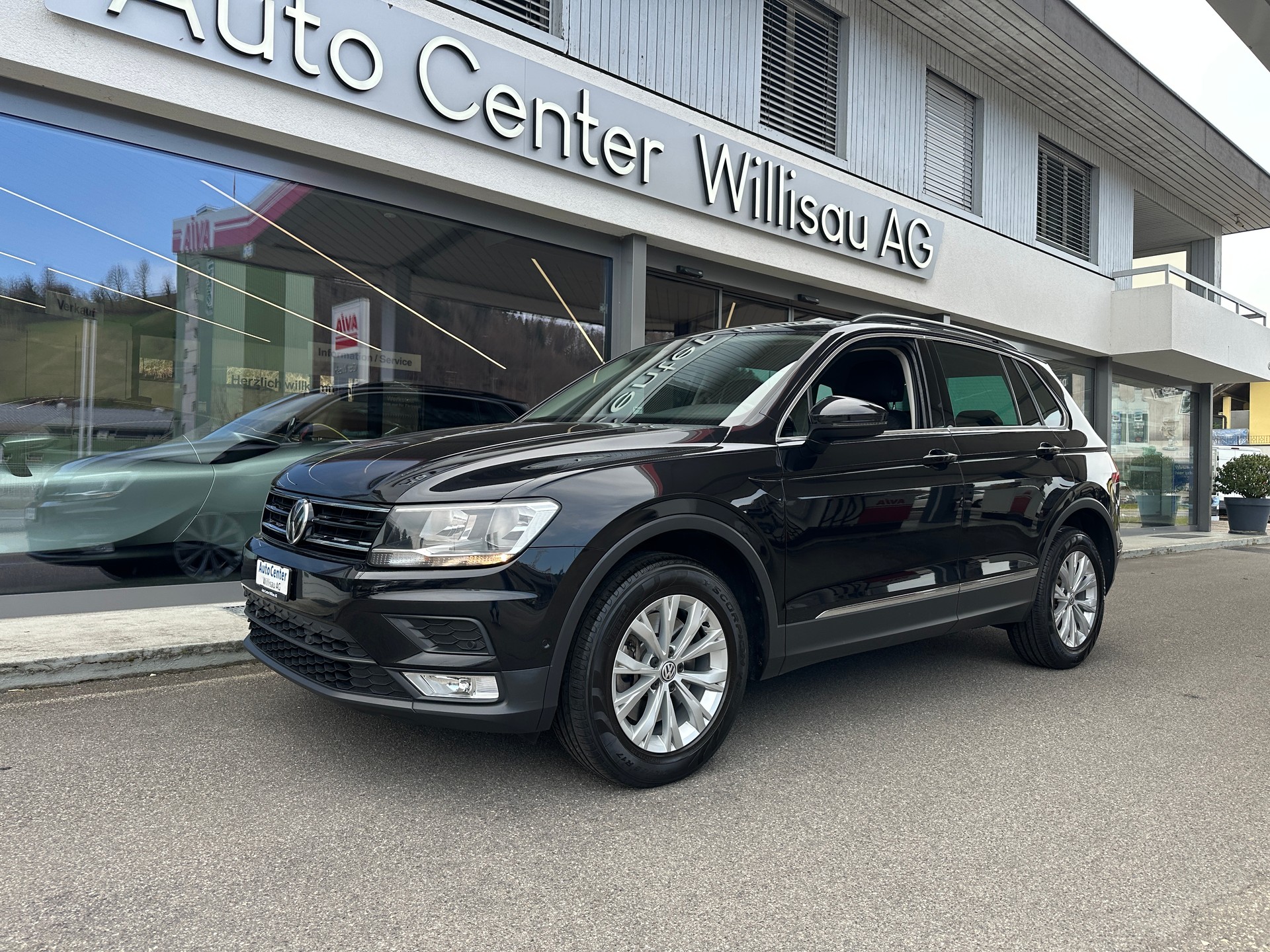 VW Tiguan 2.0 TDI SCR Comfortline 4Motion DSG-showroom-element-1