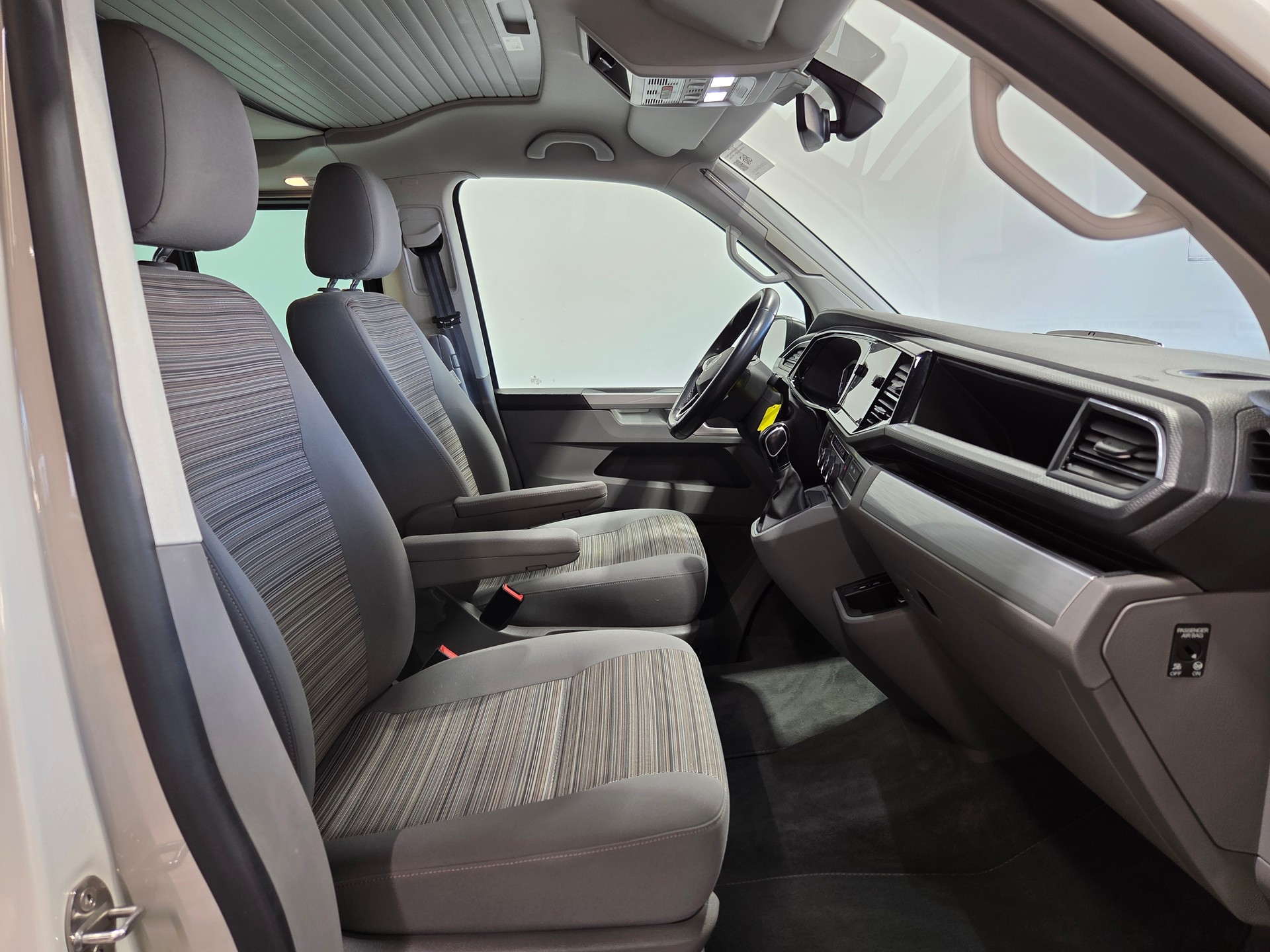 VW T6.1 California 3000 2.0 TDI 150 Coast DSG-image-16