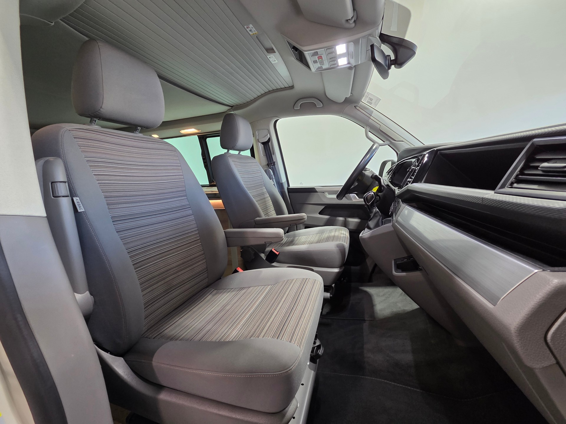 VW T6.1 California 3000 2.0 TDI 150 Coast DSG-image-13