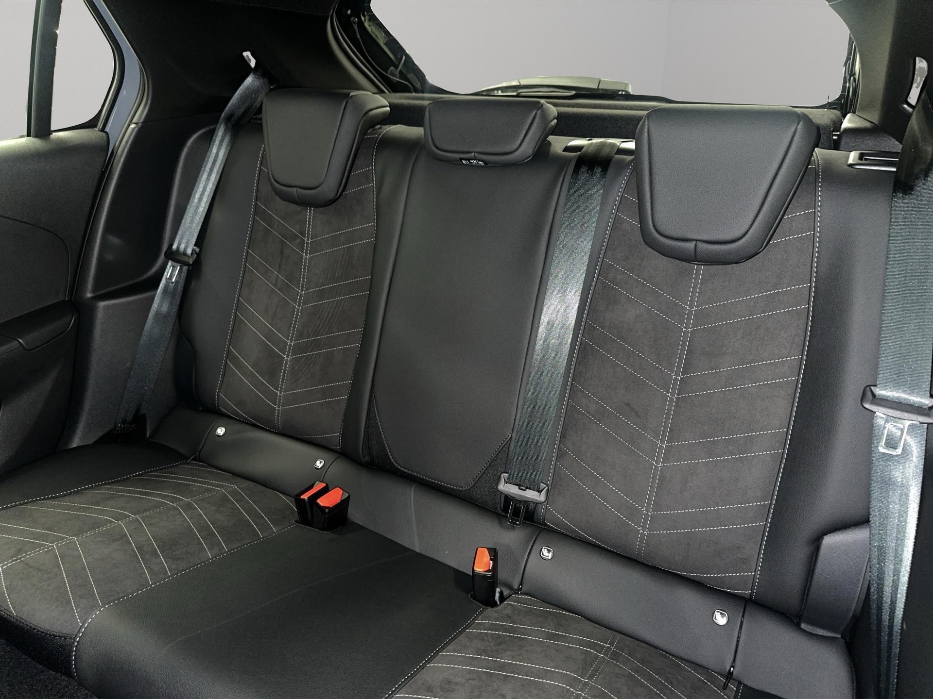 OPEL Corsa-e 156 GS-image-11